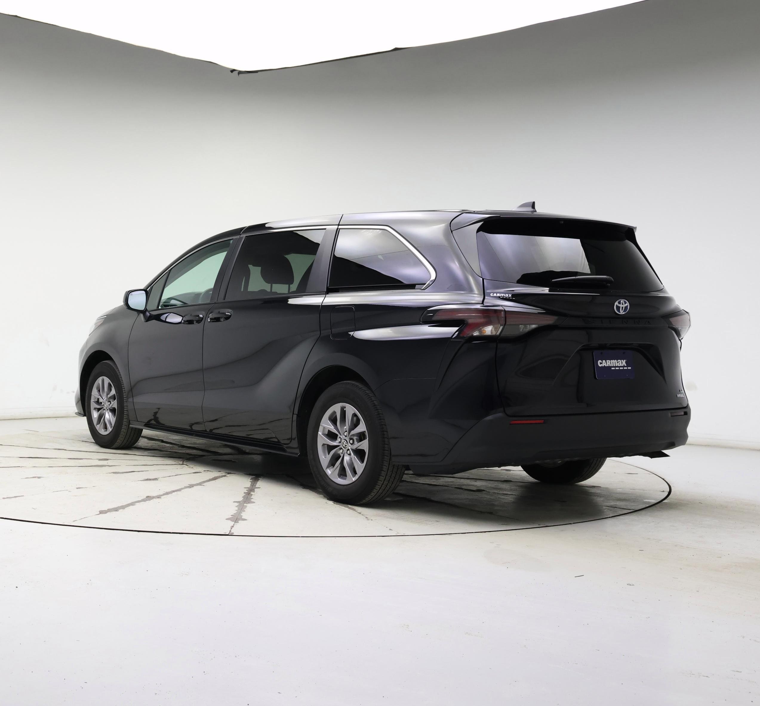 Thumbnail: 2024 Toyota Sienna - 2