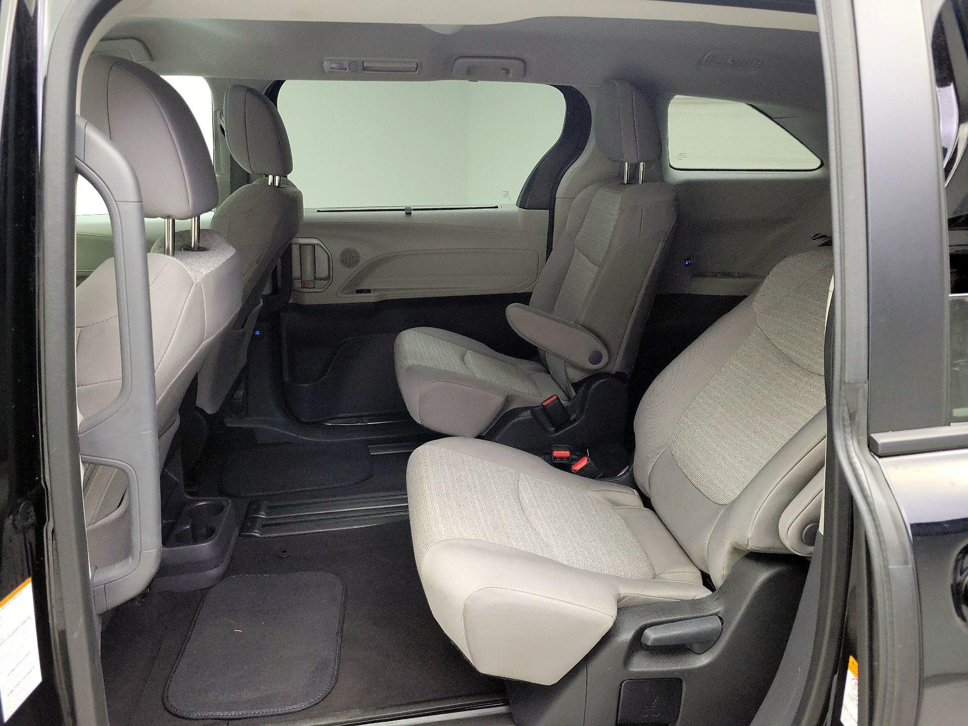 Thumbnail: 2024 Toyota Sienna - 19