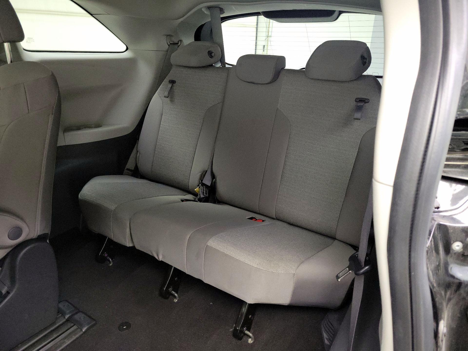 Thumbnail: 2024 Toyota Sienna - 20