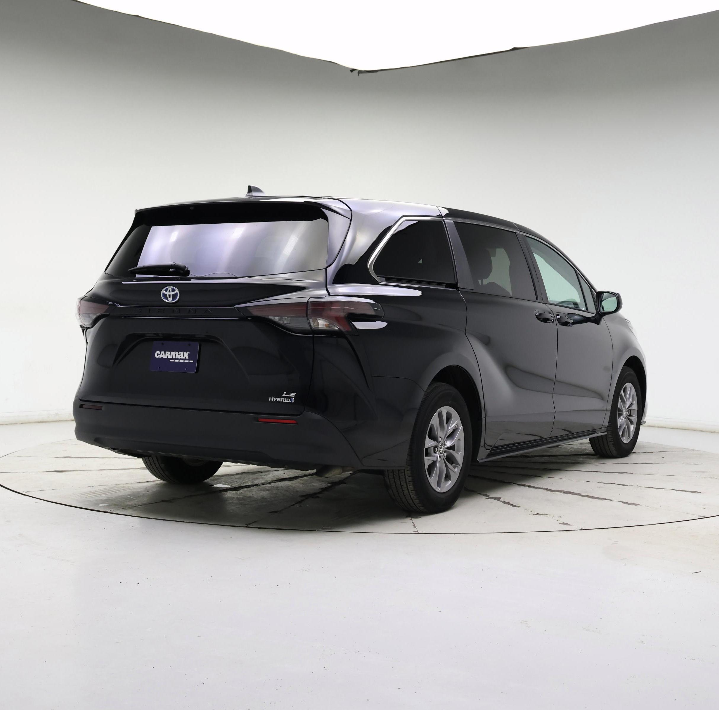 Thumbnail: 2024 Toyota Sienna - 8