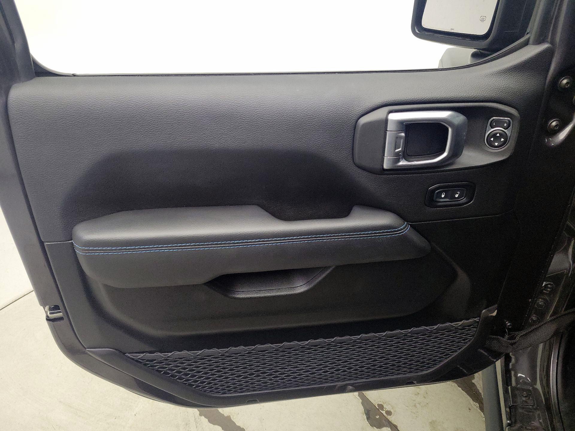 Thumbnail: 2022 Jeep Wrangler - 12