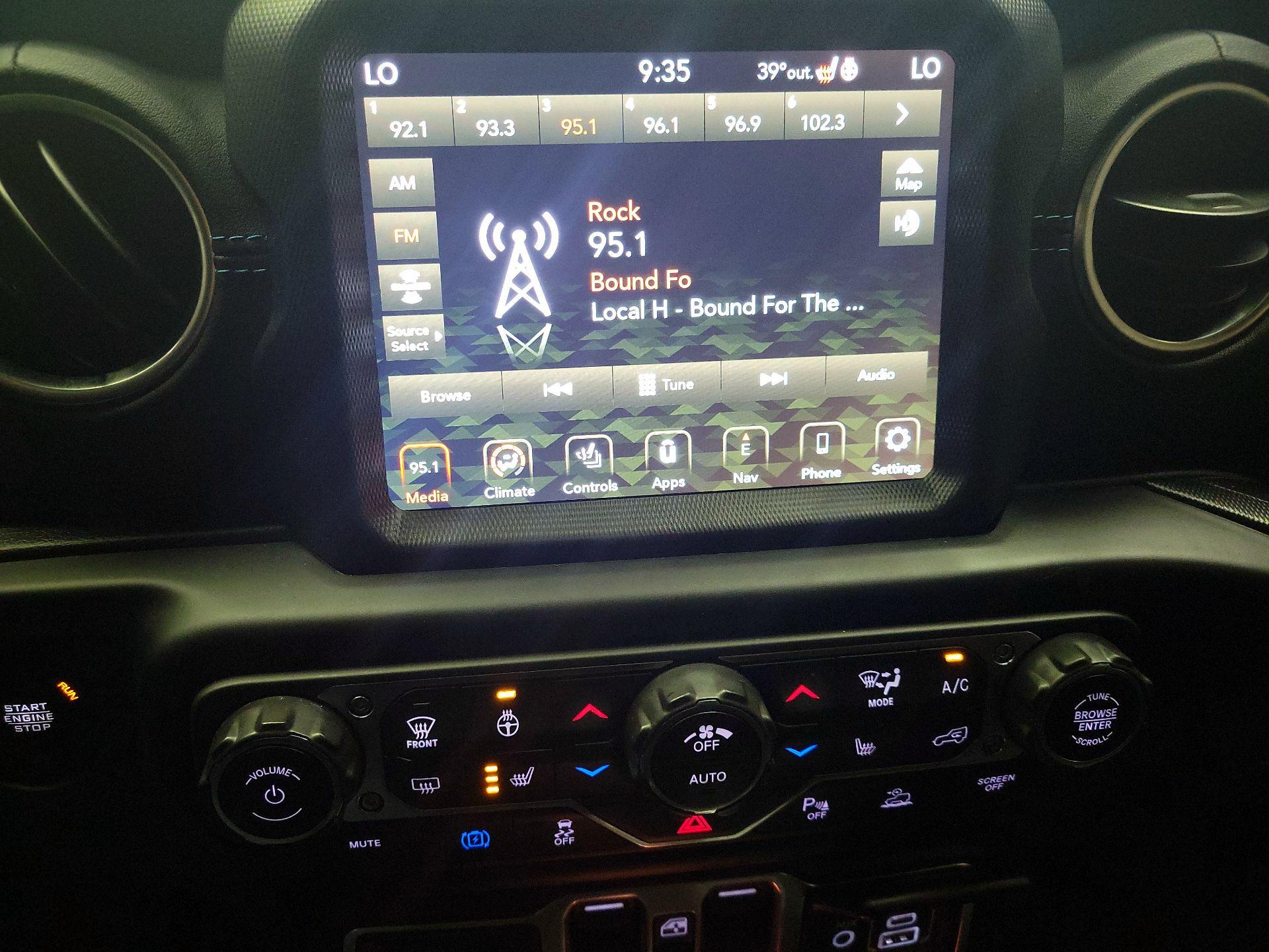 Thumbnail: 2022 Jeep Wrangler - 16