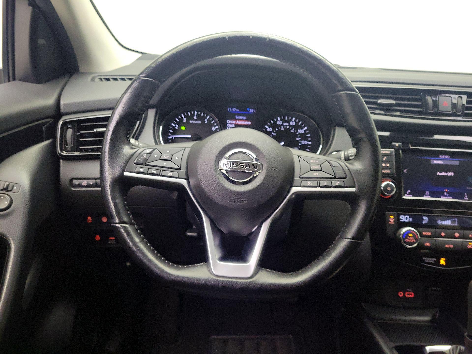 Thumbnail: 2021 Nissan Rogue Sport - 10