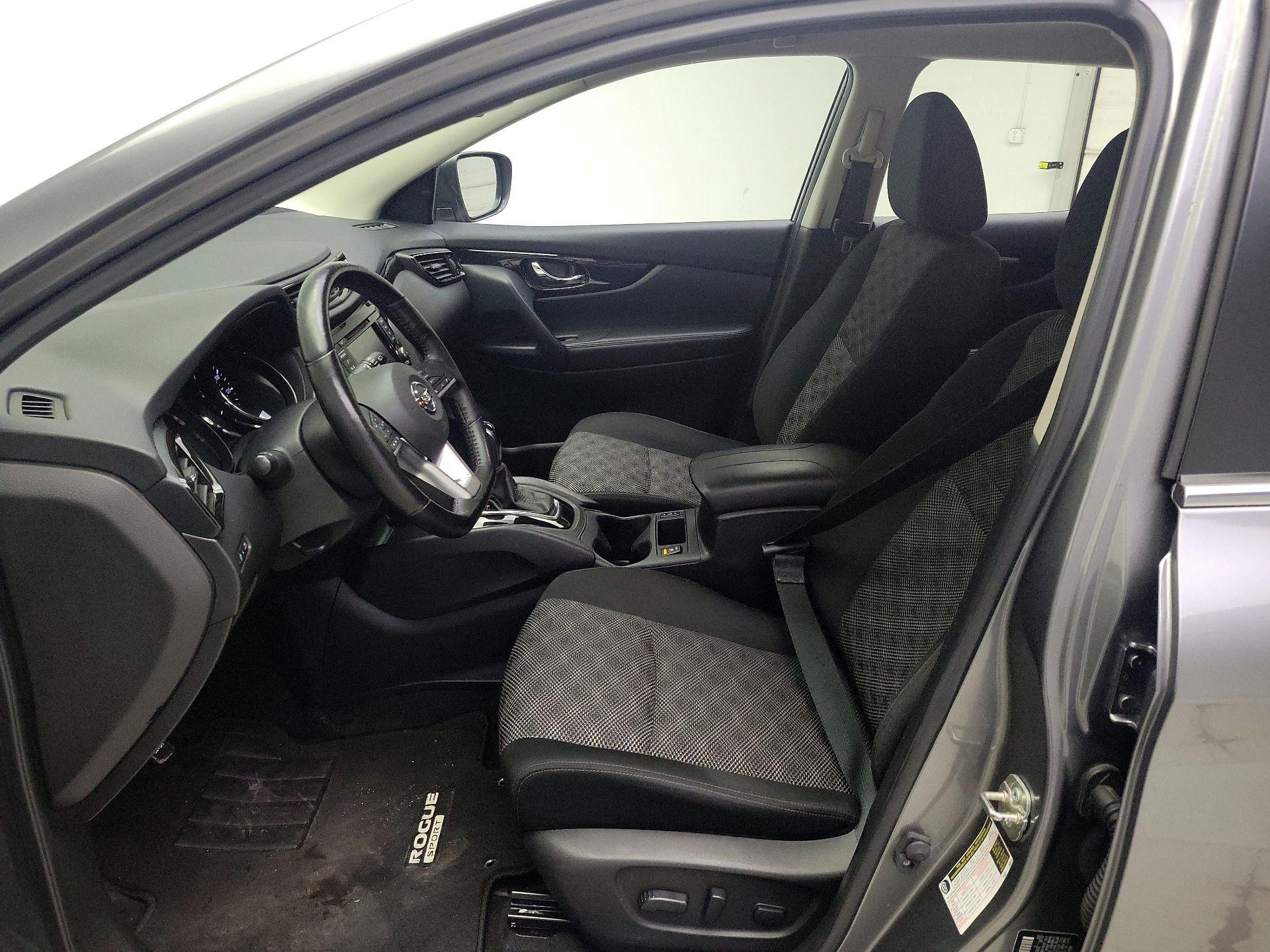 Thumbnail: 2021 Nissan Rogue Sport - 11