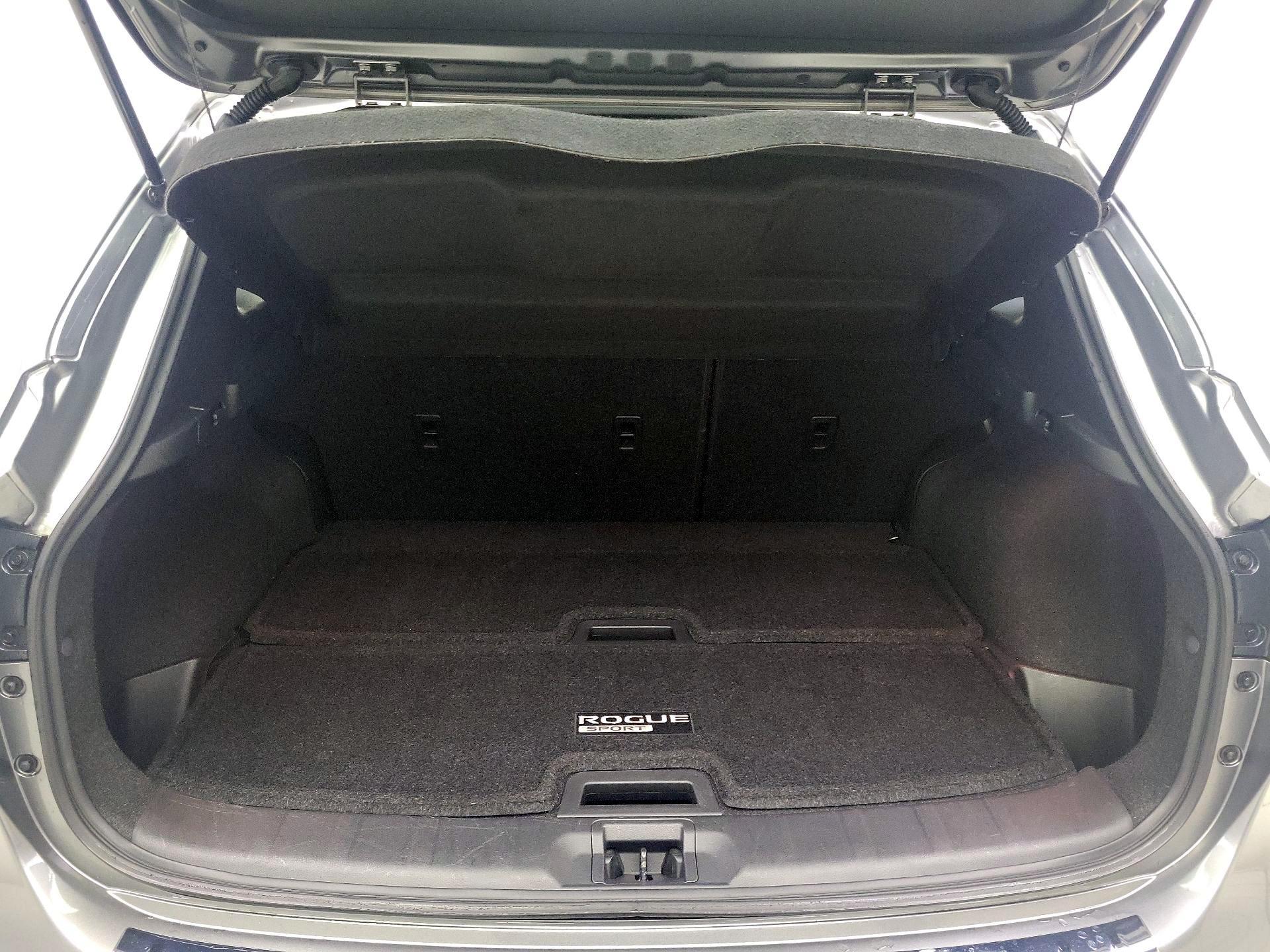 Thumbnail: 2021 Nissan Rogue Sport - 20