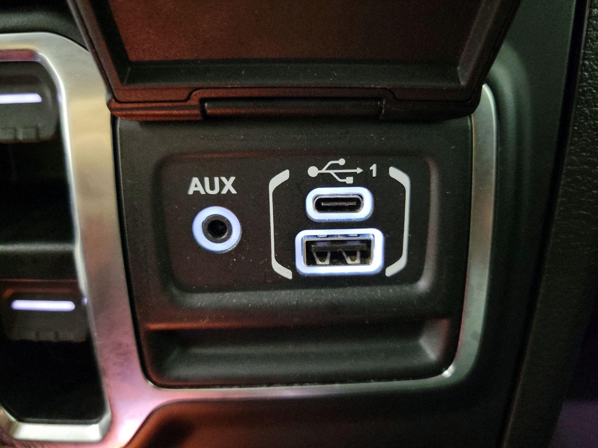 Thumbnail: 2021 Jeep Wrangler - 17