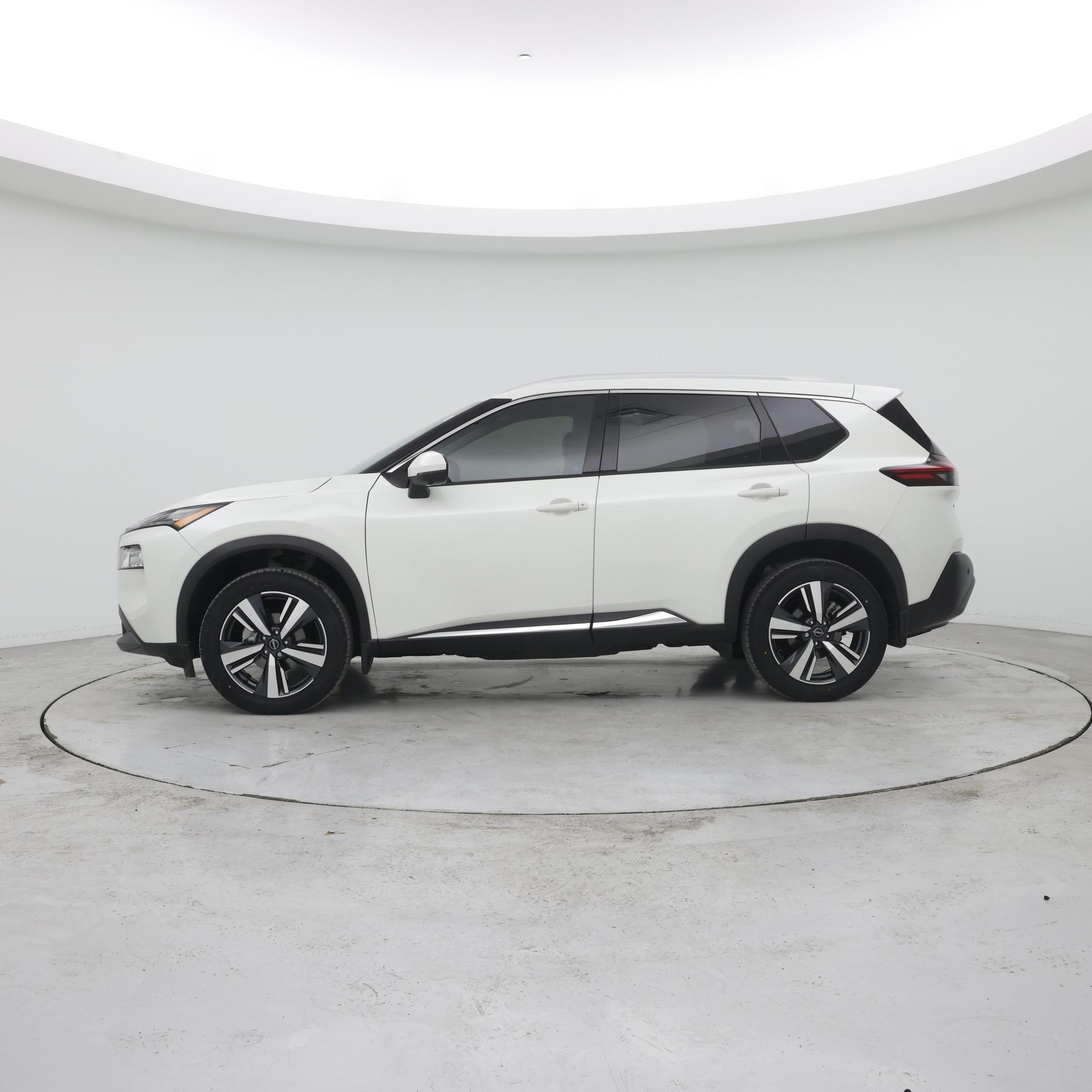 Thumbnail: 2023 Nissan Rogue - 3