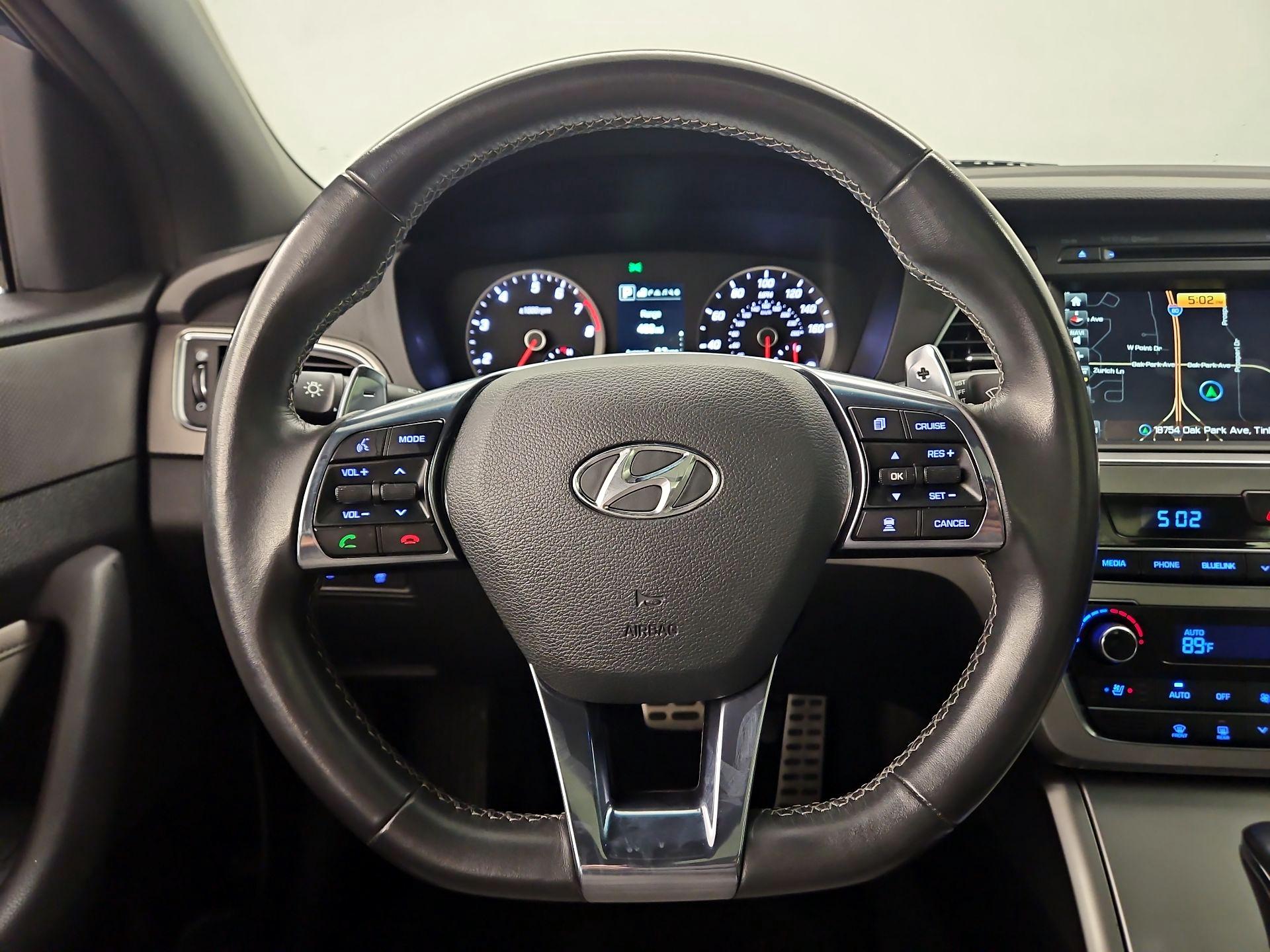 Thumbnail: 2015 Hyundai Sonata - 10