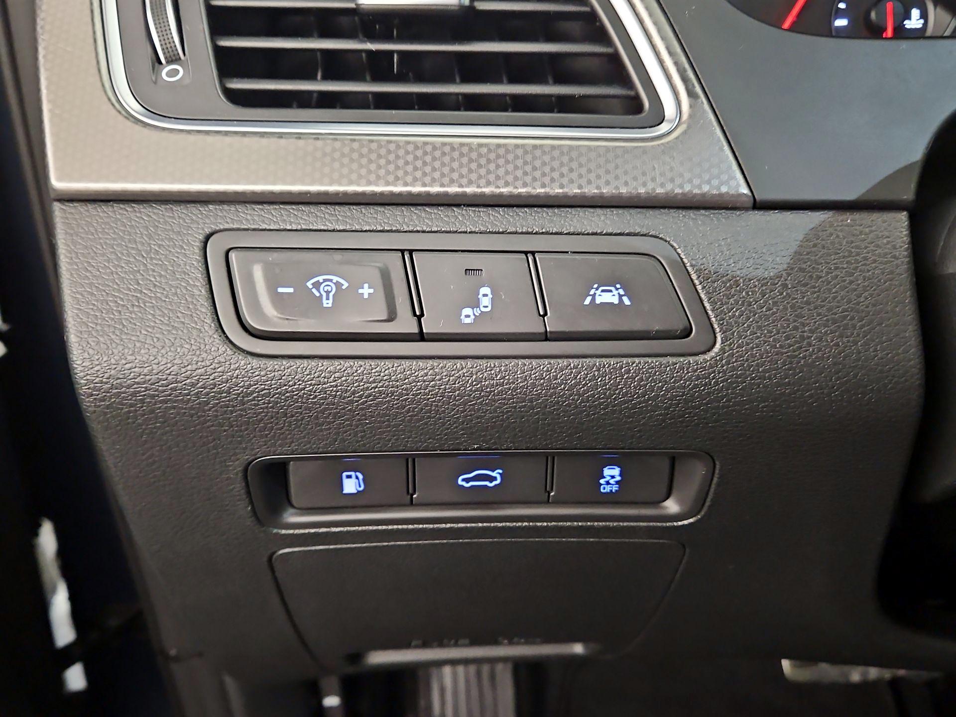 Thumbnail: 2015 Hyundai Sonata - 13