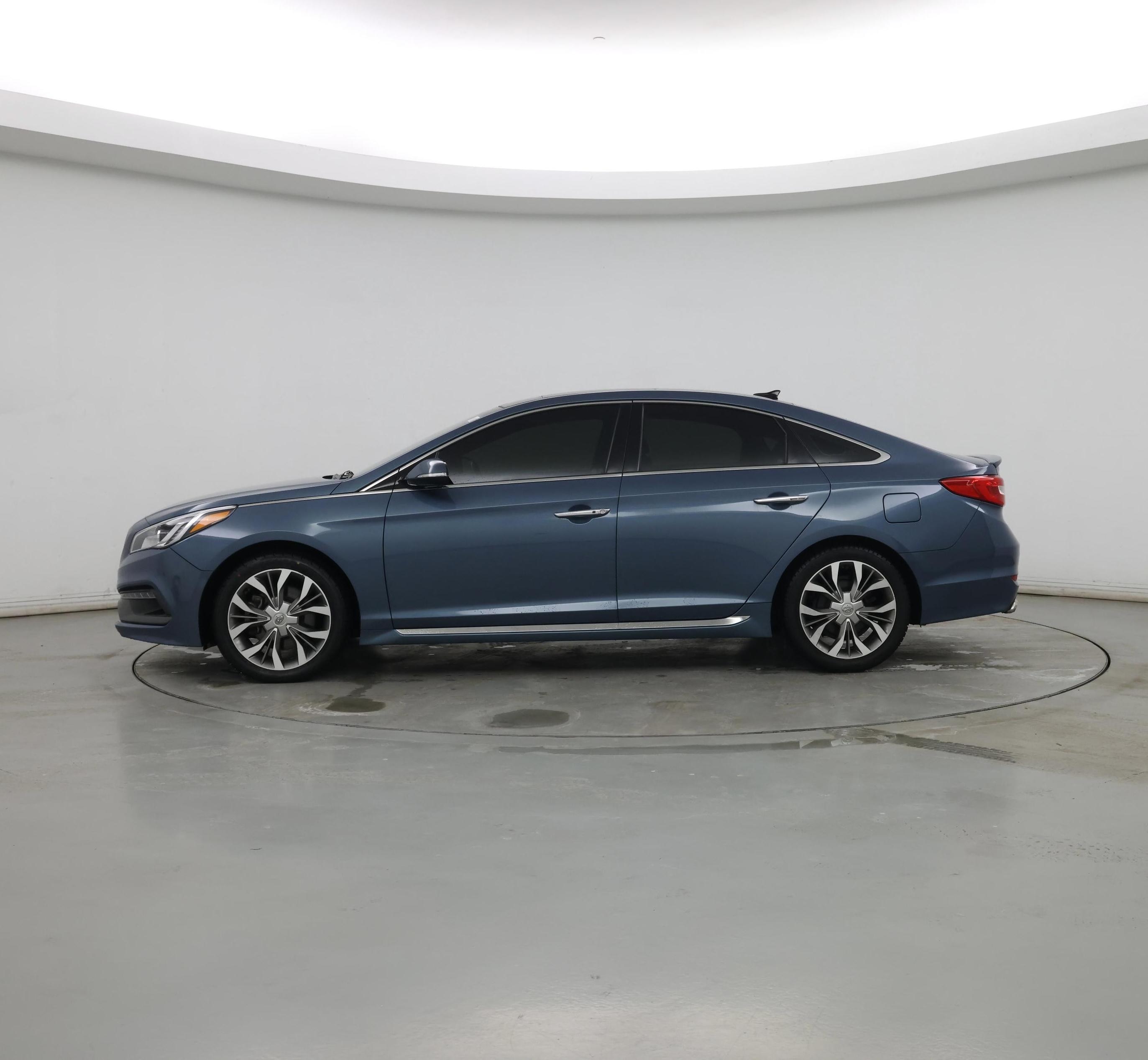 Thumbnail: 2015 Hyundai Sonata - 3