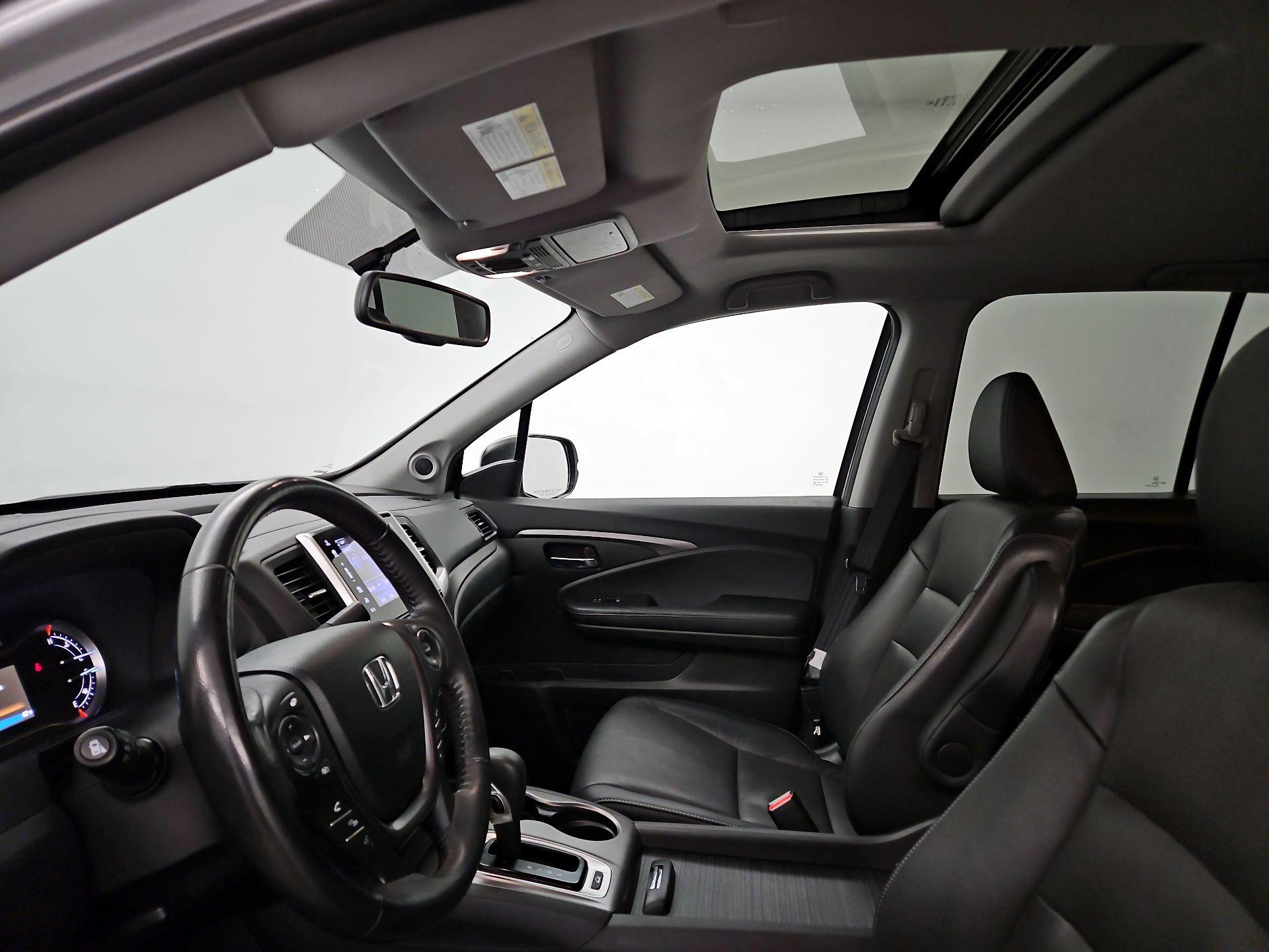 Thumbnail: 2019 Honda Ridgeline - 19