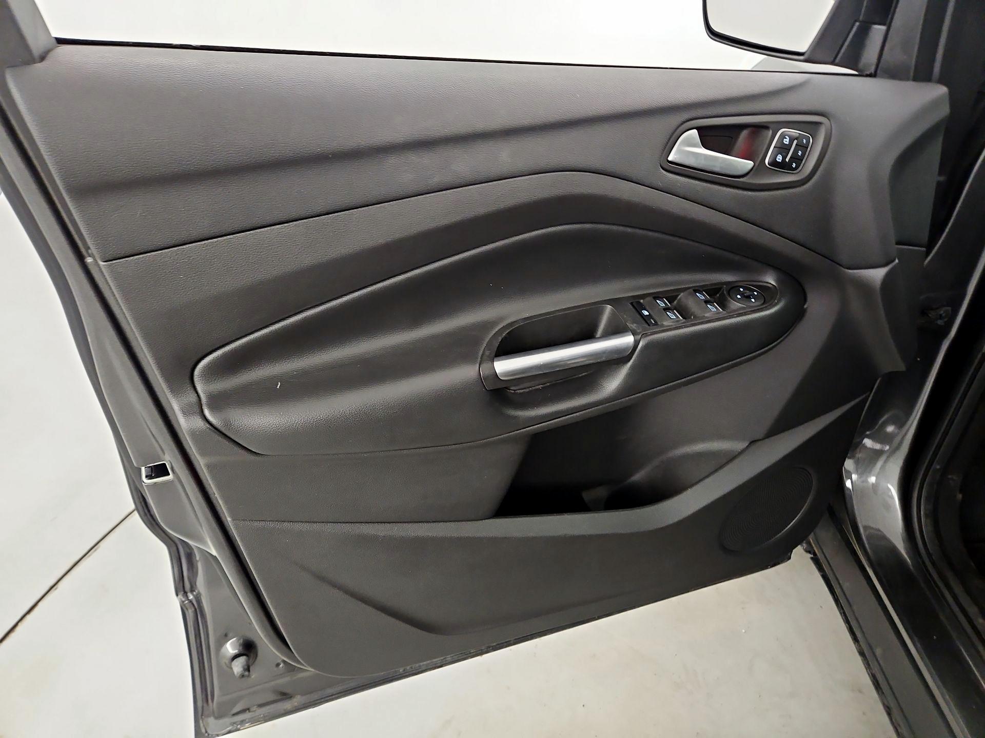 Thumbnail: 2017 Ford Escape - 12