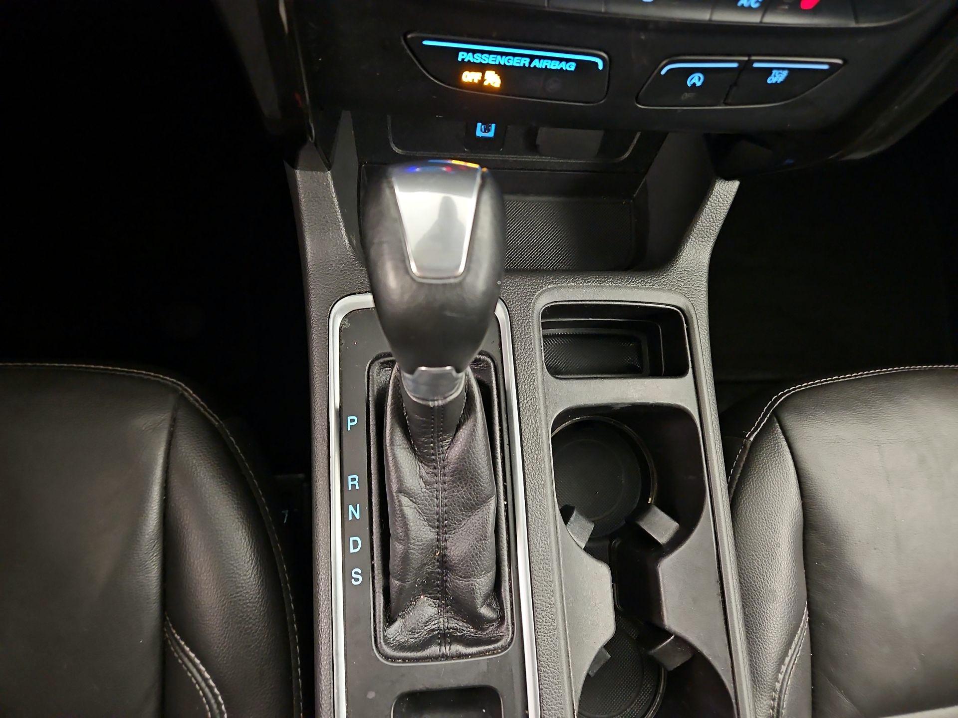 Thumbnail: 2017 Ford Escape - 17