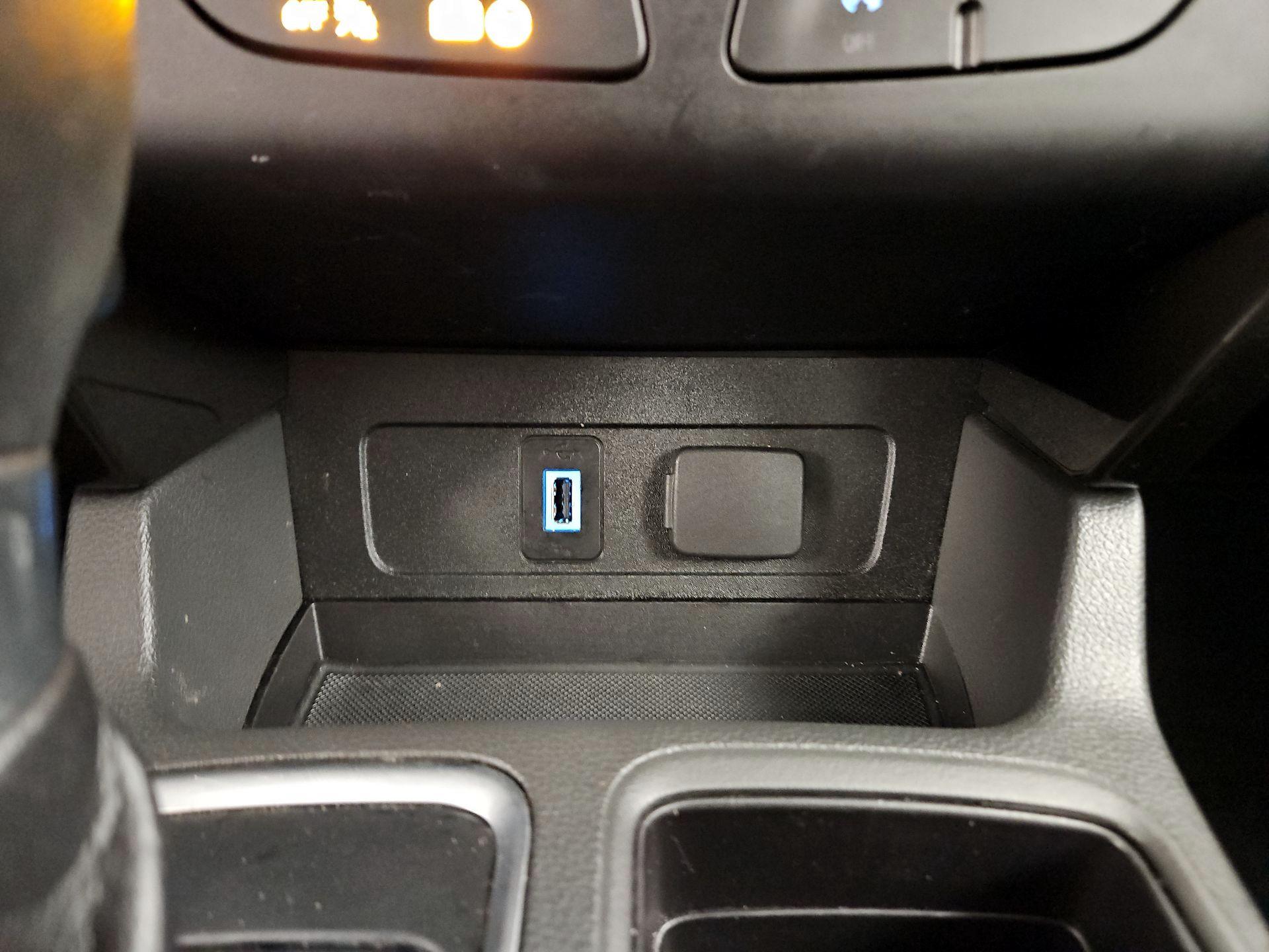 Thumbnail: 2017 Ford Escape - 18