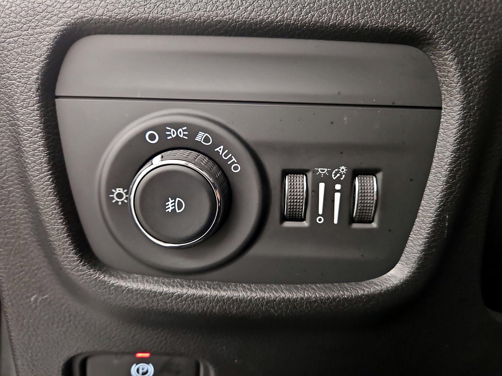 Thumbnail: 2022 Jeep Grand Cherokee - 13