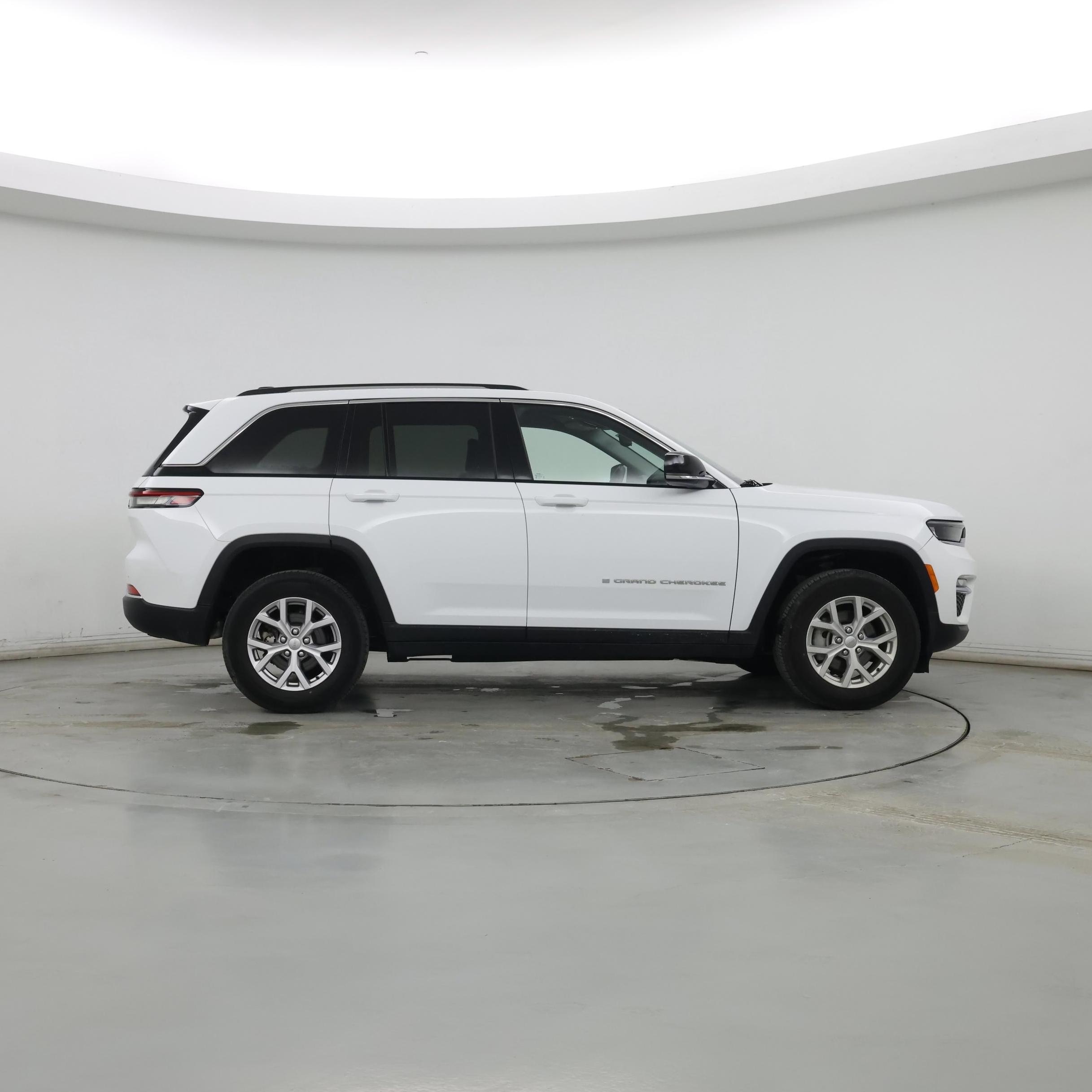 Thumbnail: 2022 Jeep Grand Cherokee - 7