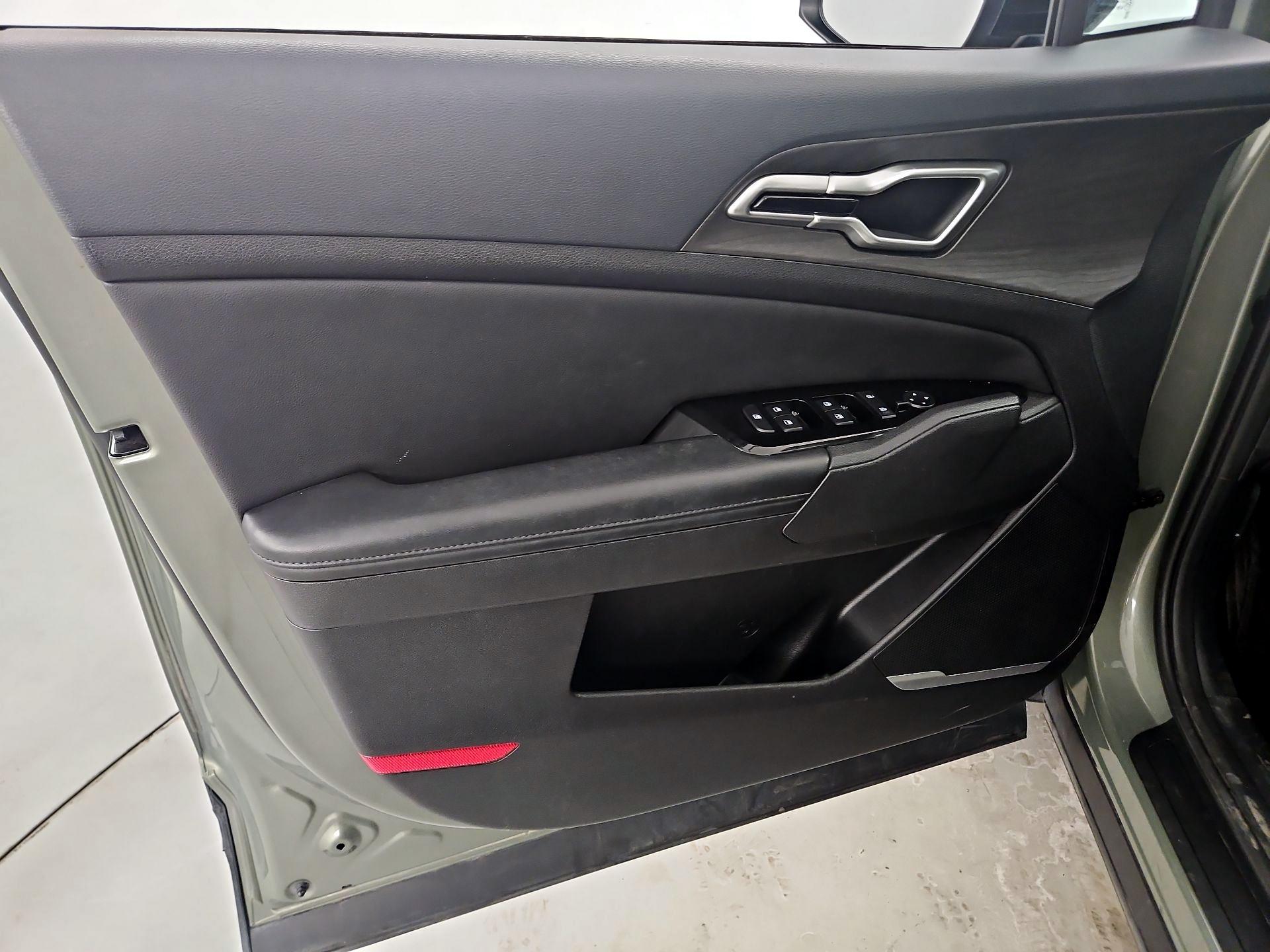 Thumbnail: 2024 Kia Sportage - 12