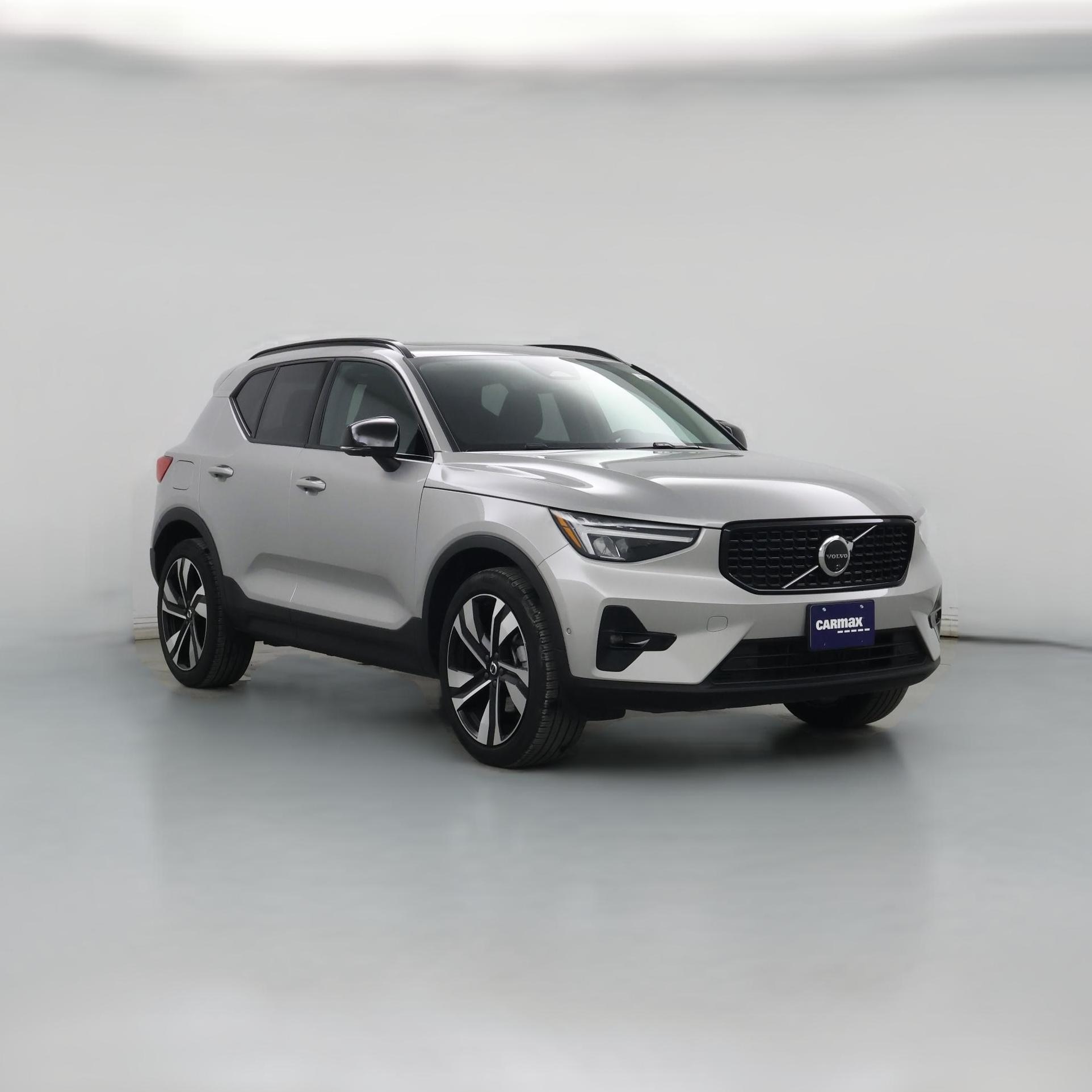 Thumbnail: 2025 Volvo XC40 - 1