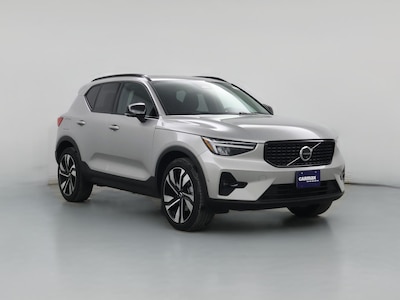 2025 Volvo XC40 B5 Plus Dark Theme