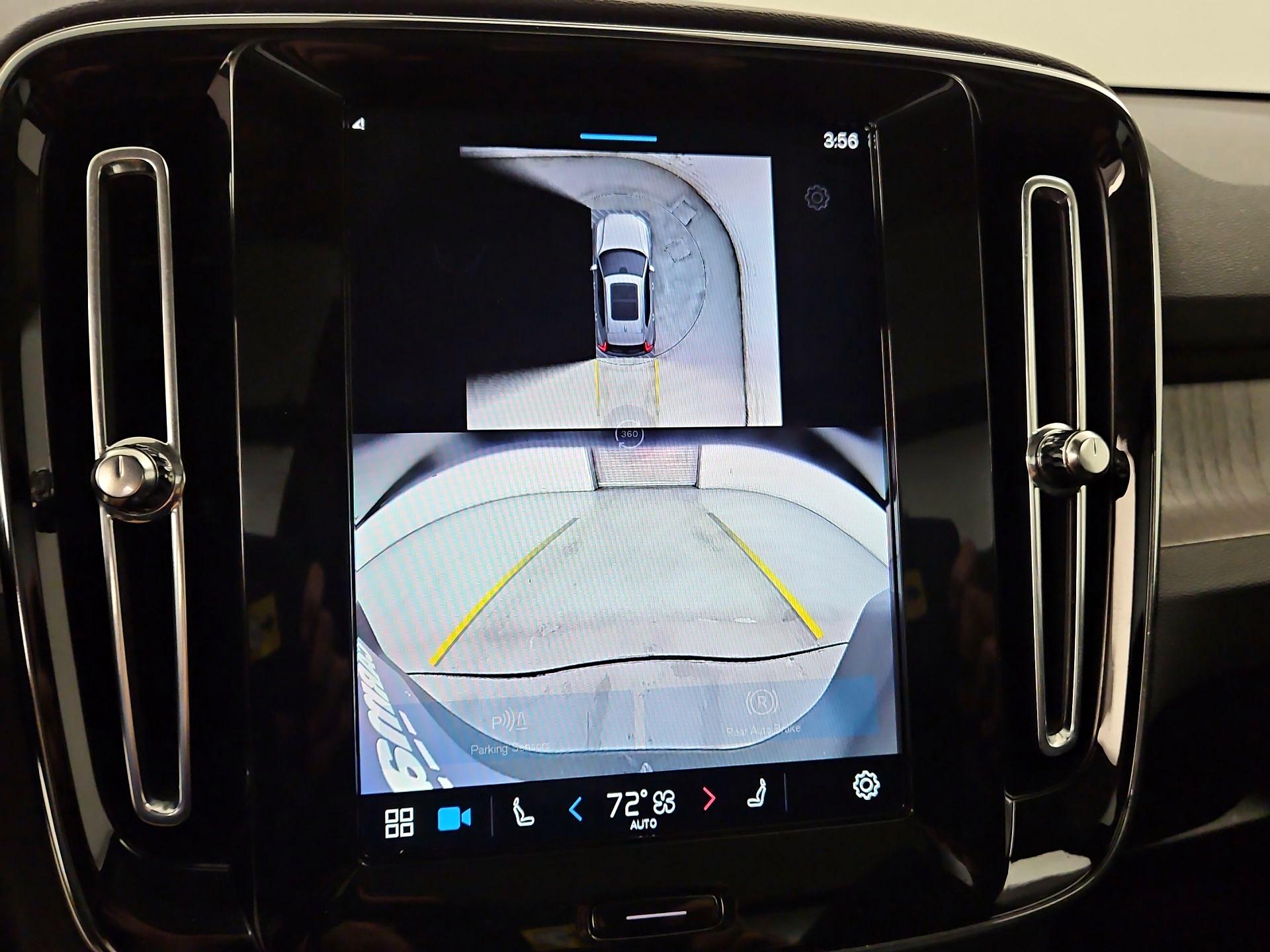 Thumbnail: 2025 Volvo XC40 - 13