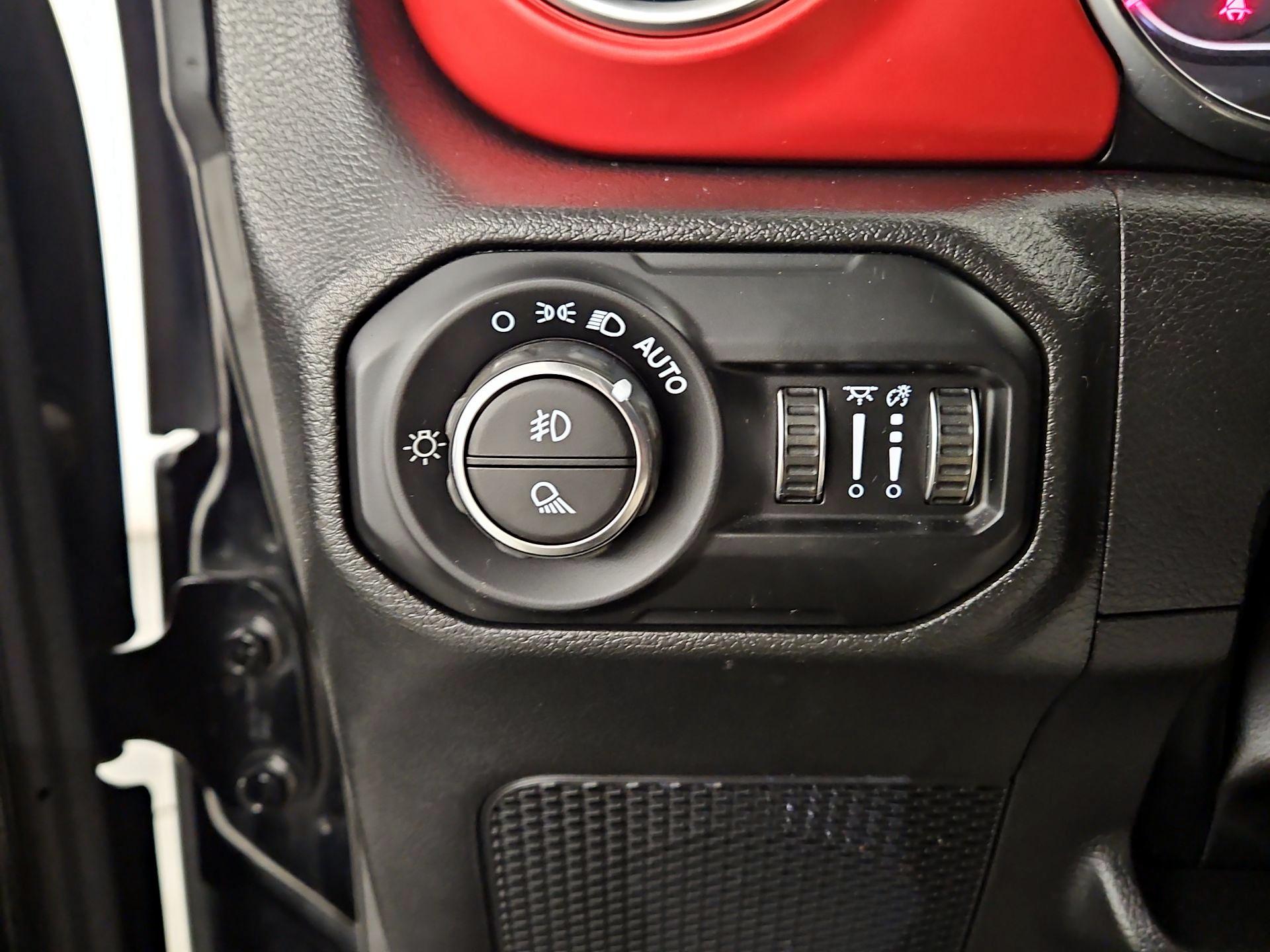 Thumbnail: 2022 Jeep Gladiator - 13