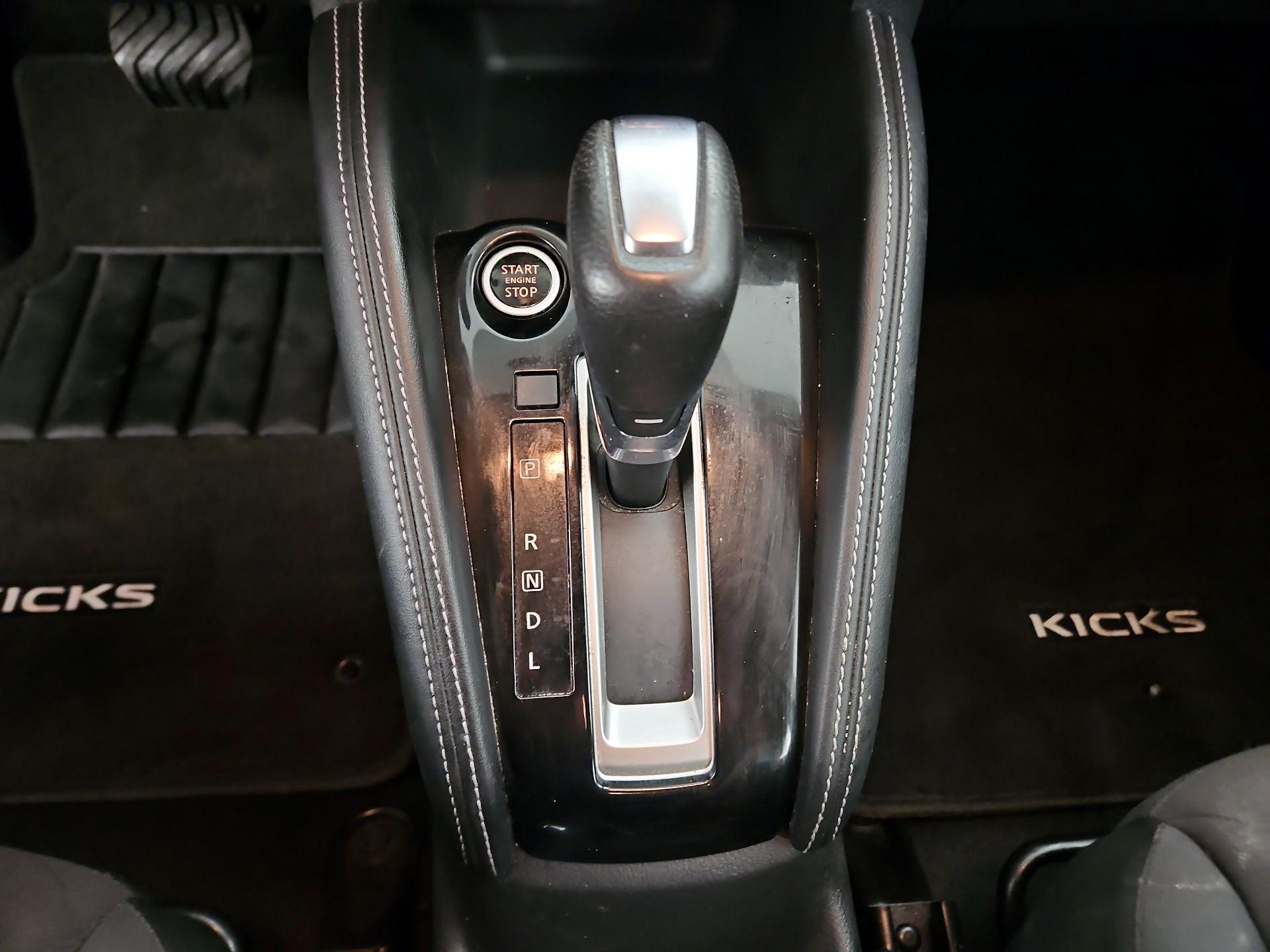 Thumbnail: 2020 Nissan Kicks - 16