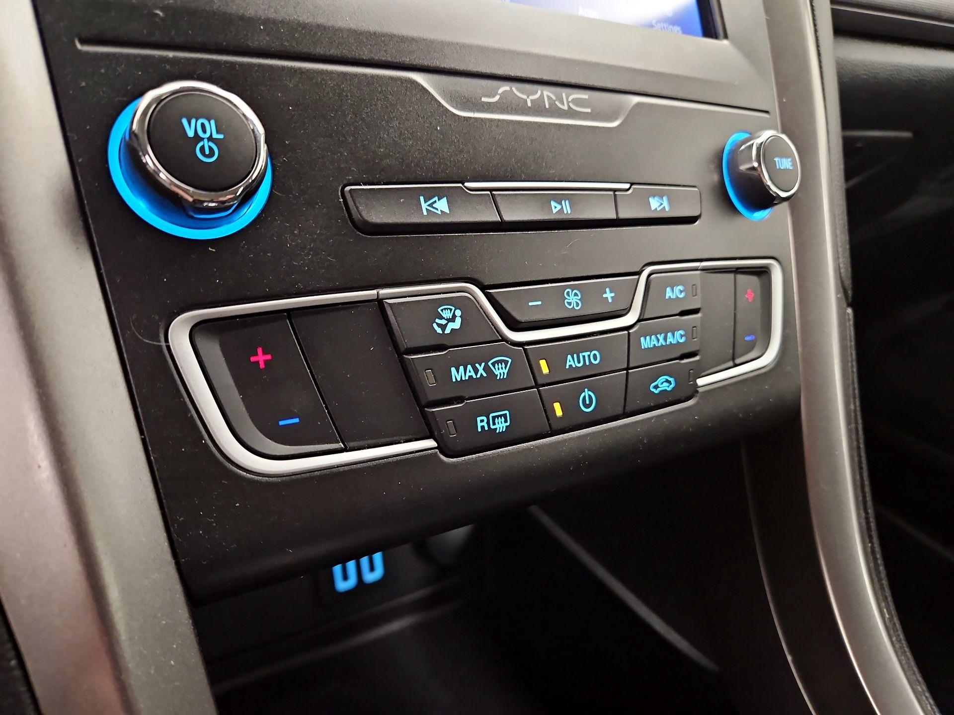 Thumbnail: 2020 Ford Fusion - 16