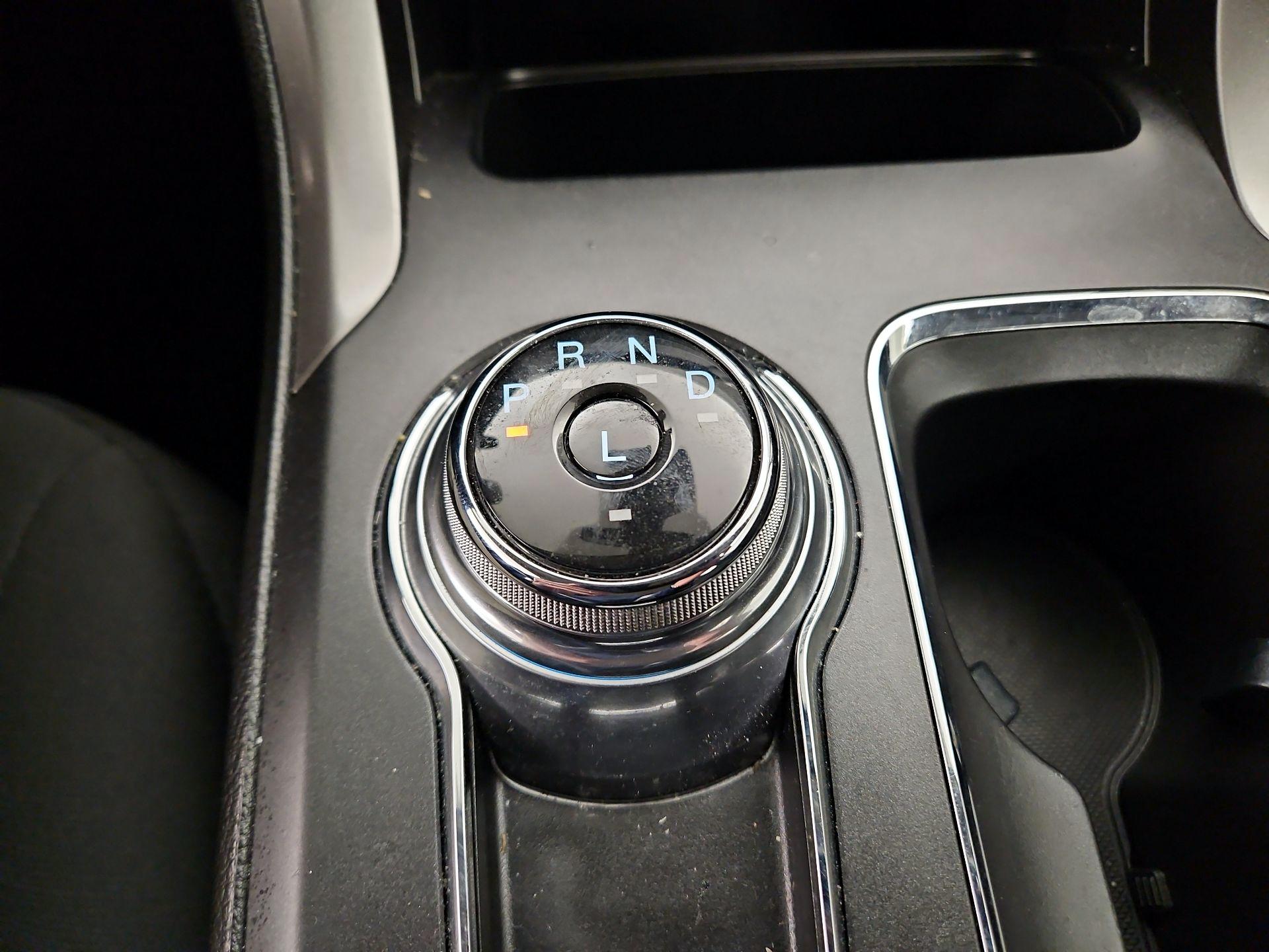 Thumbnail: 2020 Ford Fusion - 17