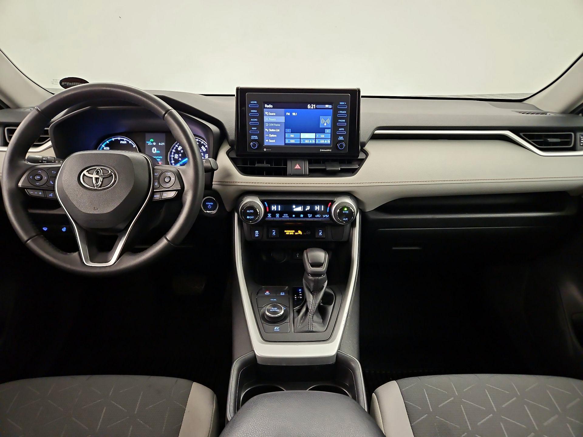 Thumbnail: 2021 Toyota RAV4 - 9