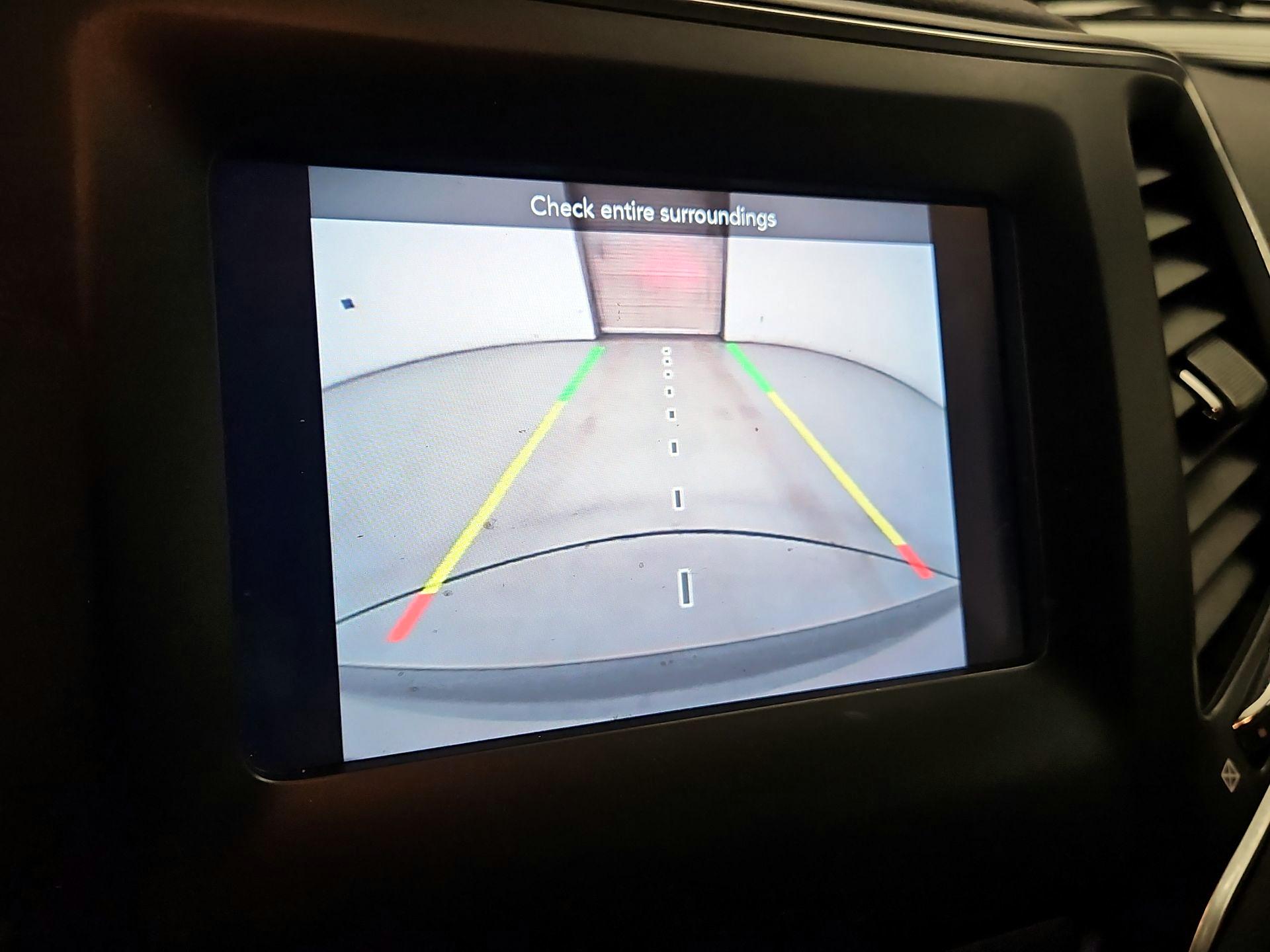 Thumbnail: 2019 Jeep Cherokee - 14