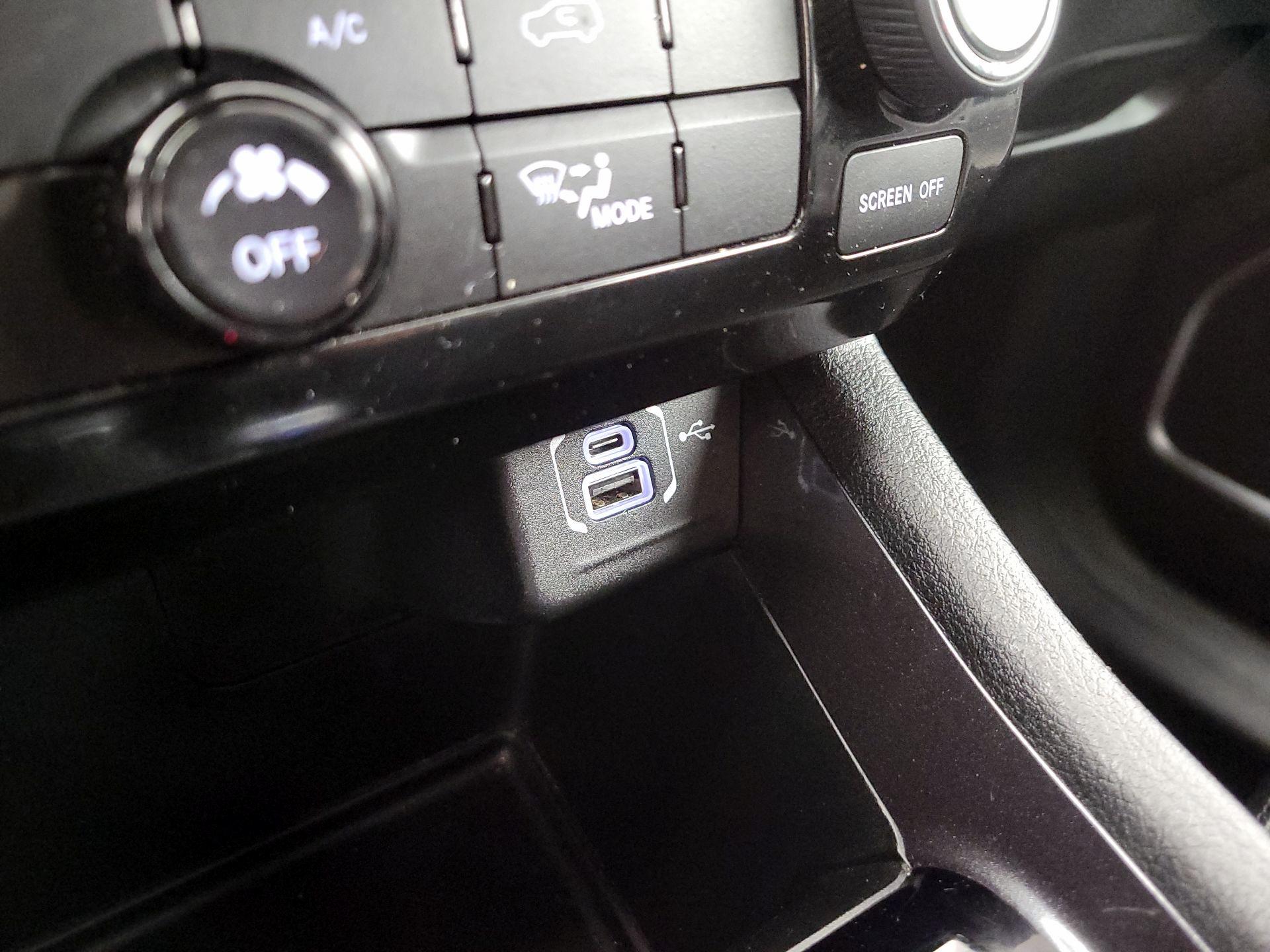 Thumbnail: 2022 Jeep Compass - 18