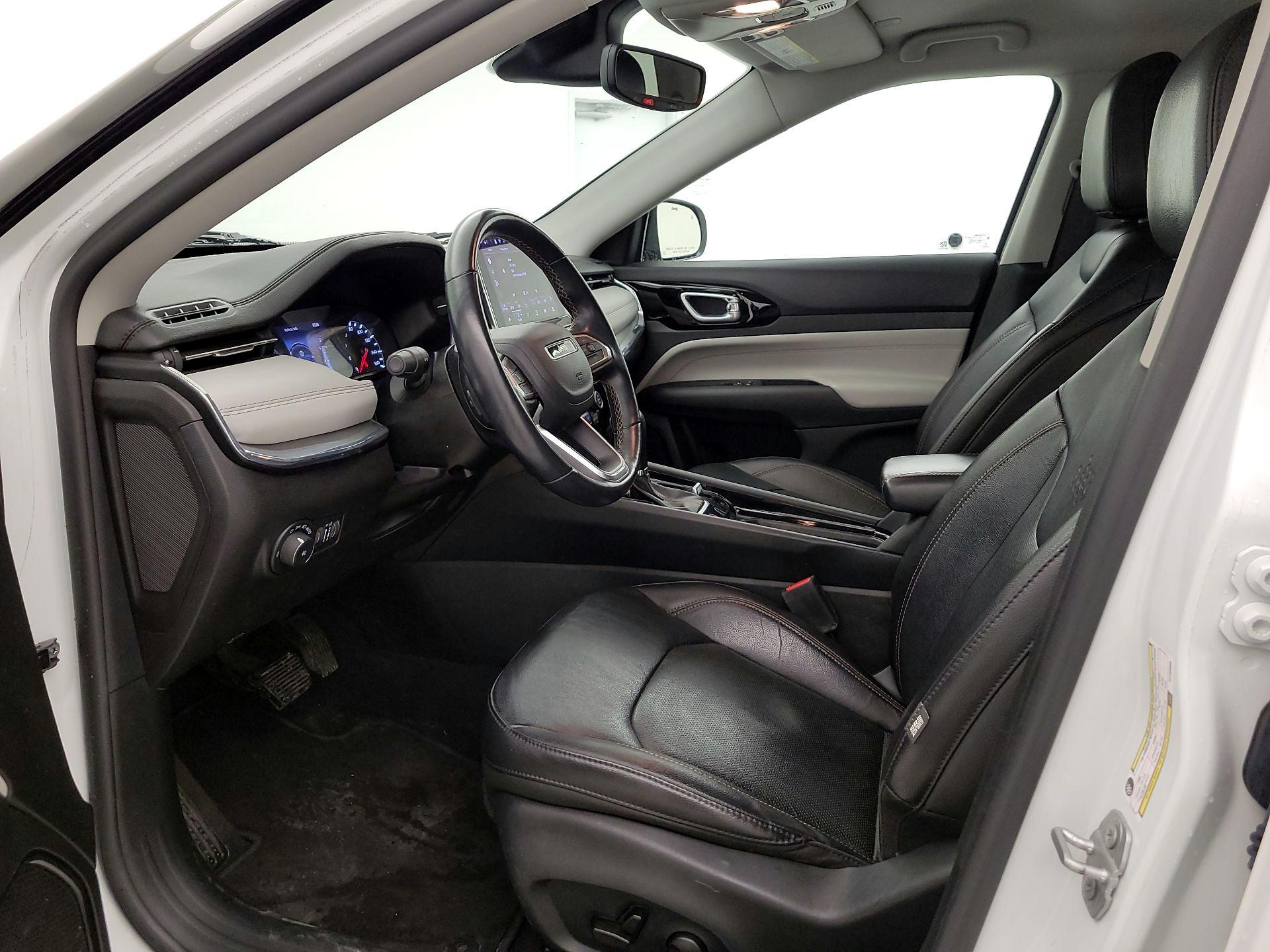 Thumbnail: 2022 Jeep Compass - 11