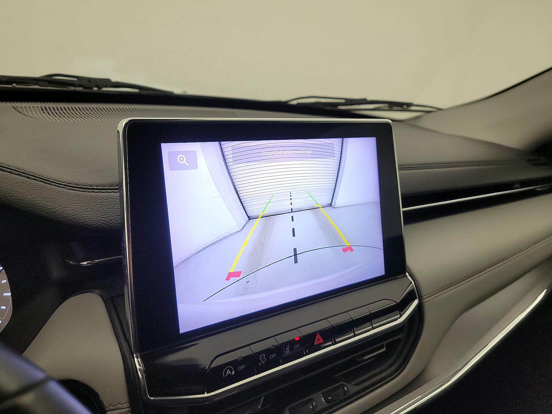 Thumbnail: 2022 Jeep Compass - 14