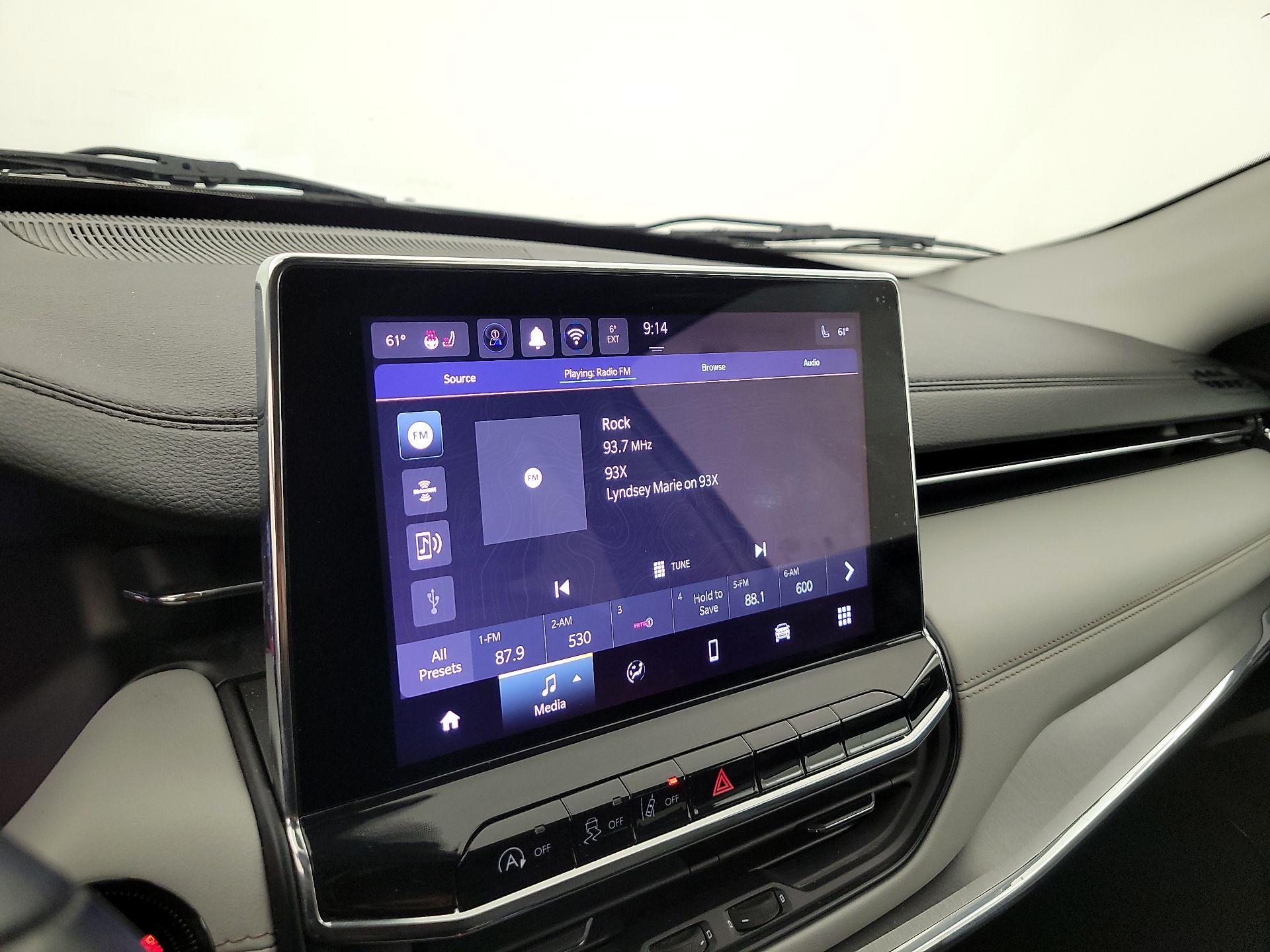 Thumbnail: 2022 Jeep Compass - 15