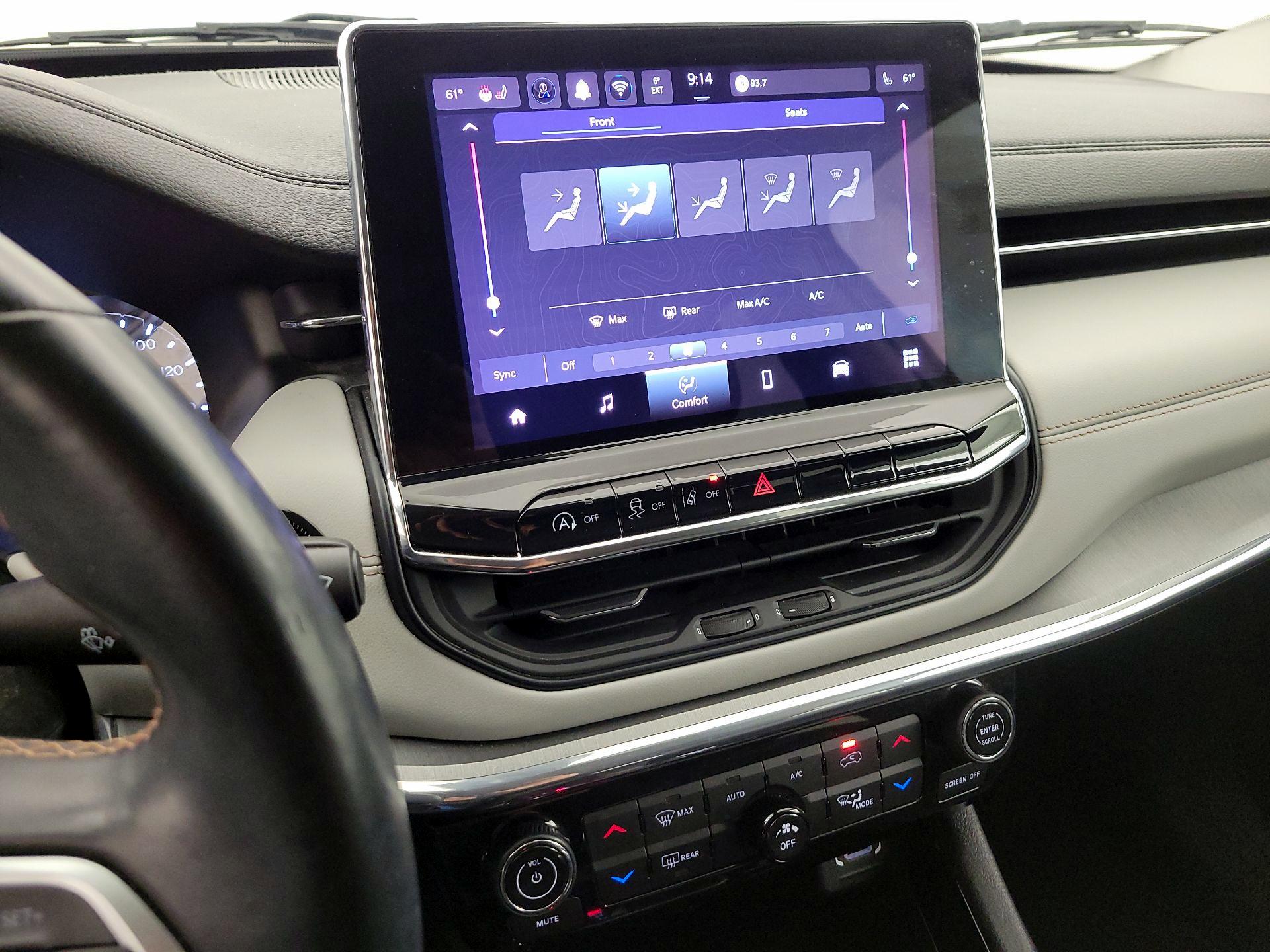 Thumbnail: 2022 Jeep Compass - 16