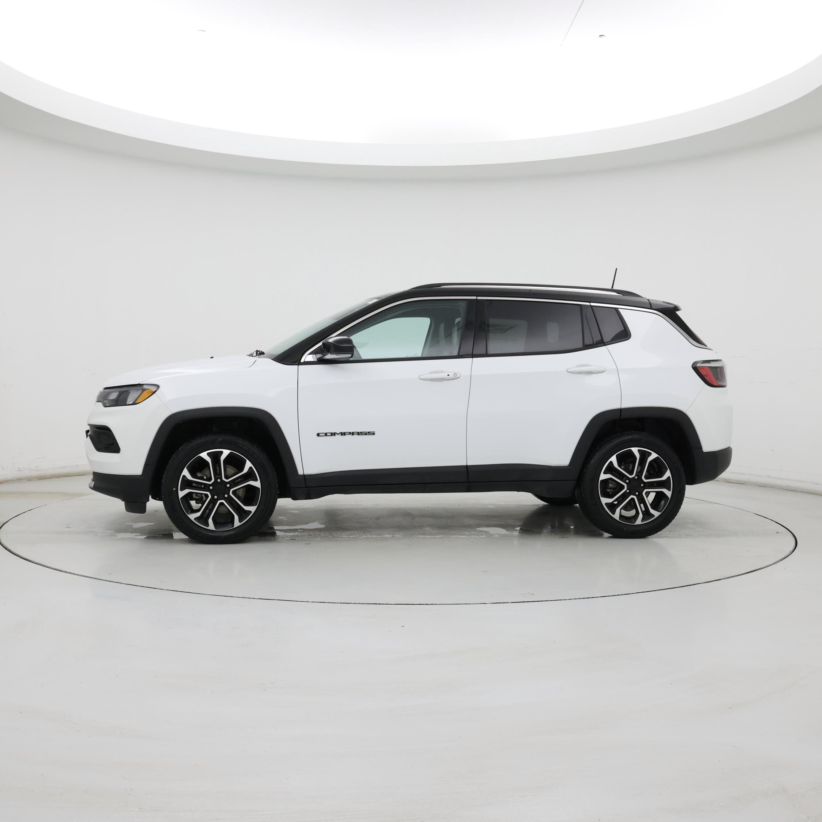 Thumbnail: 2022 Jeep Compass - 3