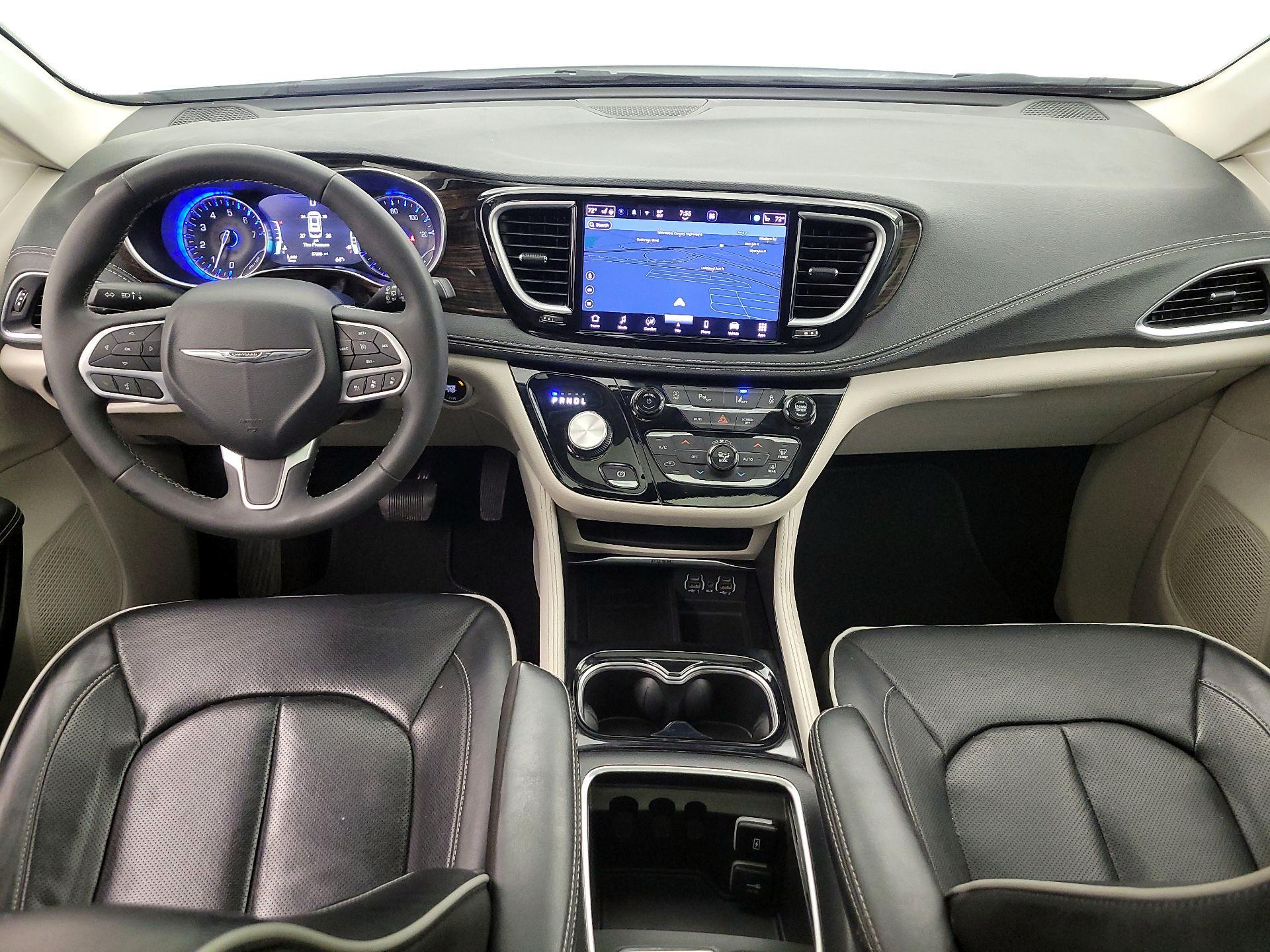 Thumbnail: 2023 Chrysler Pacifica - 9