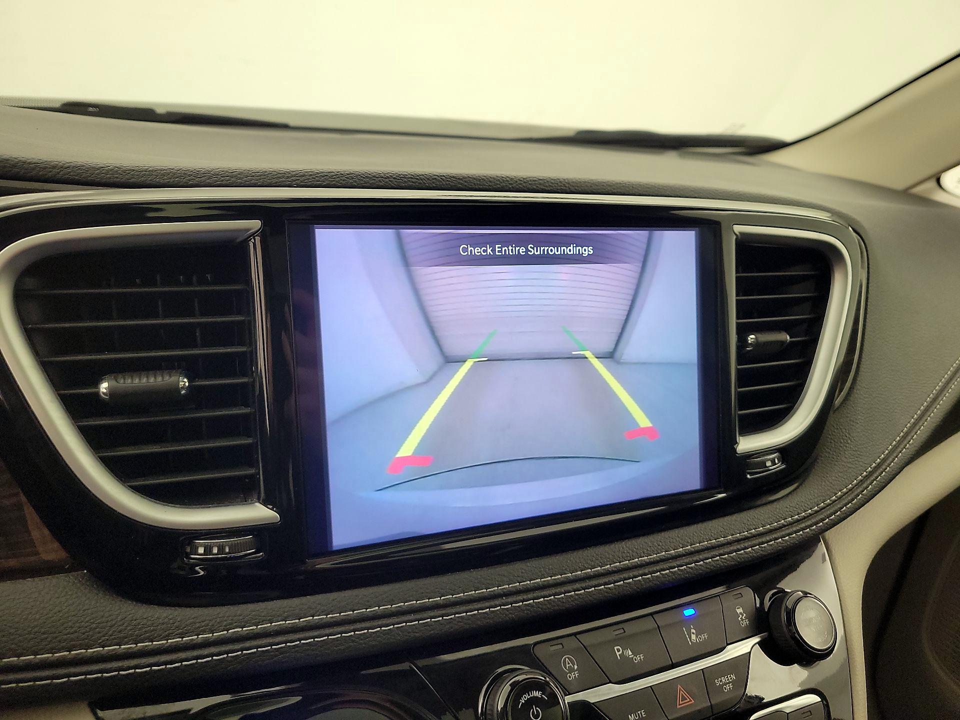 Thumbnail: 2023 Chrysler Pacifica - 15