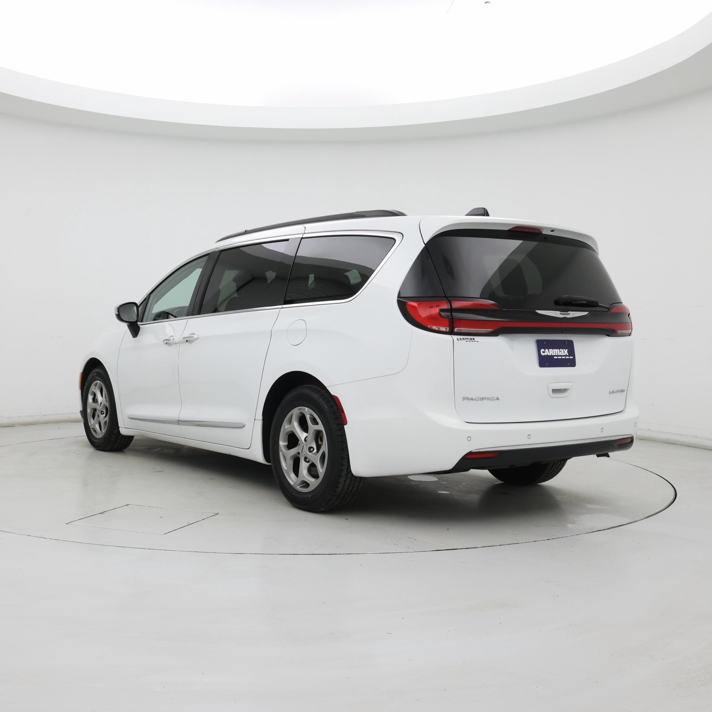 Thumbnail: 2023 Chrysler Pacifica - 2