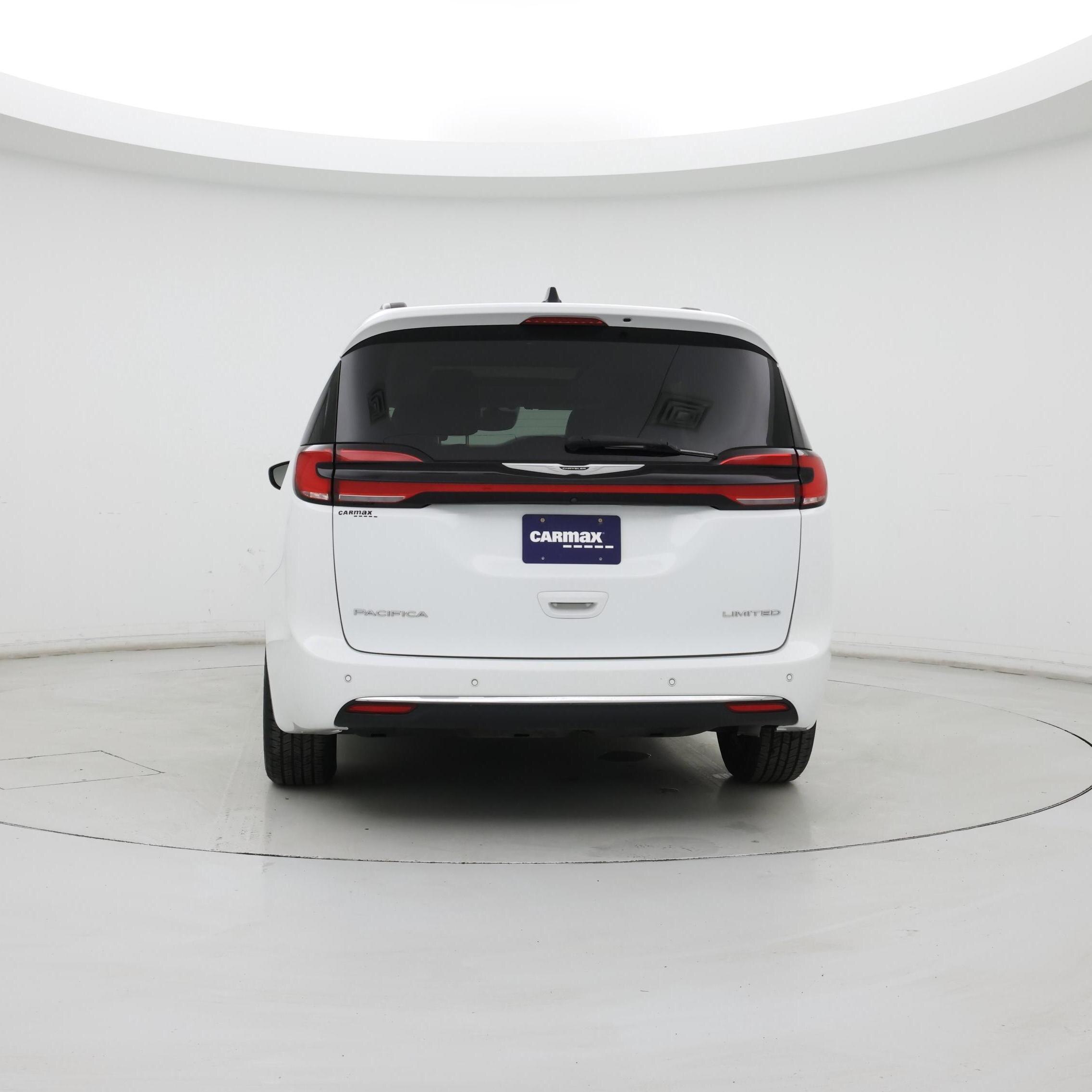 Thumbnail: 2023 Chrysler Pacifica - 6