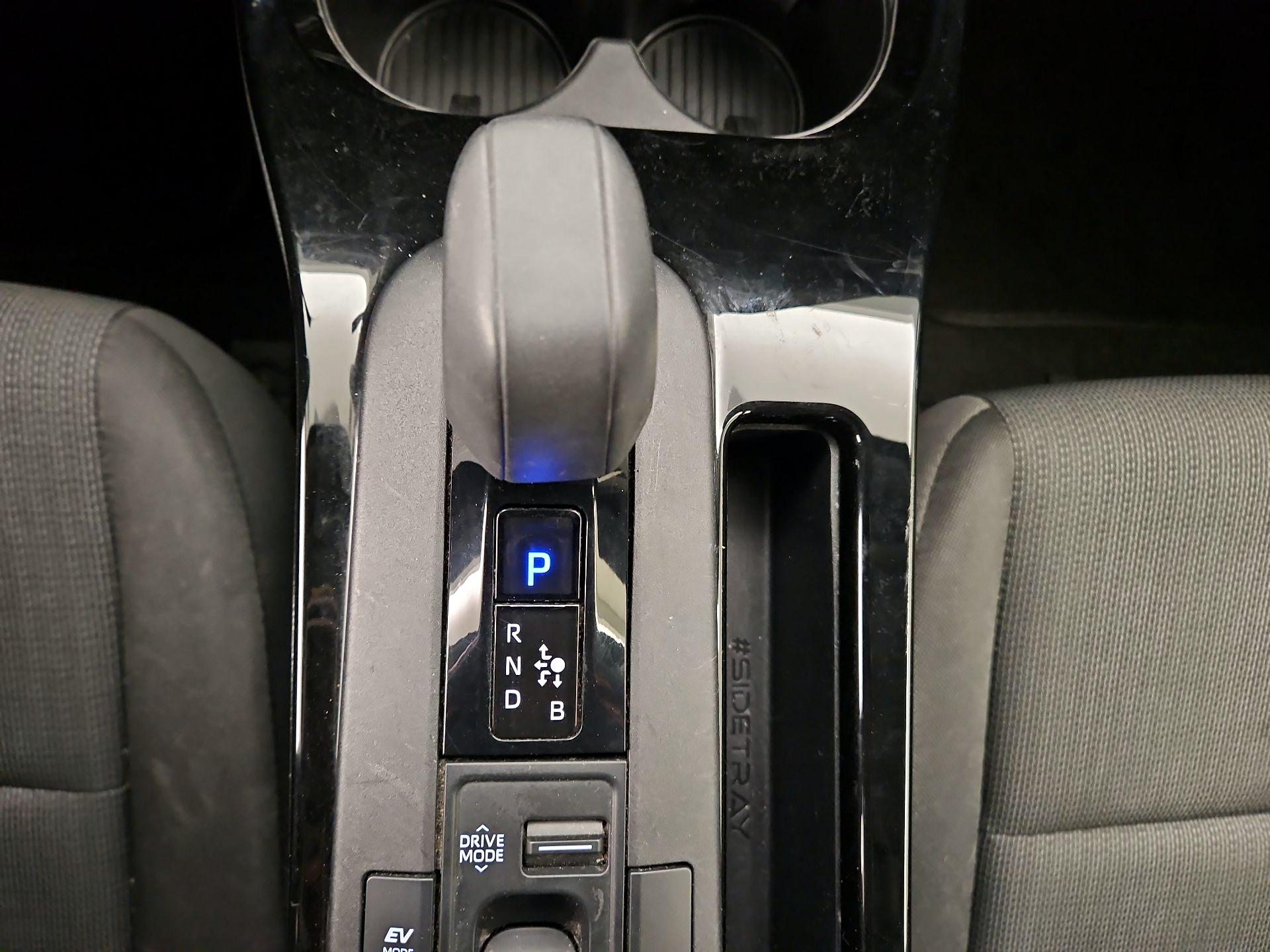 Thumbnail: 2023 Toyota Prius - 17