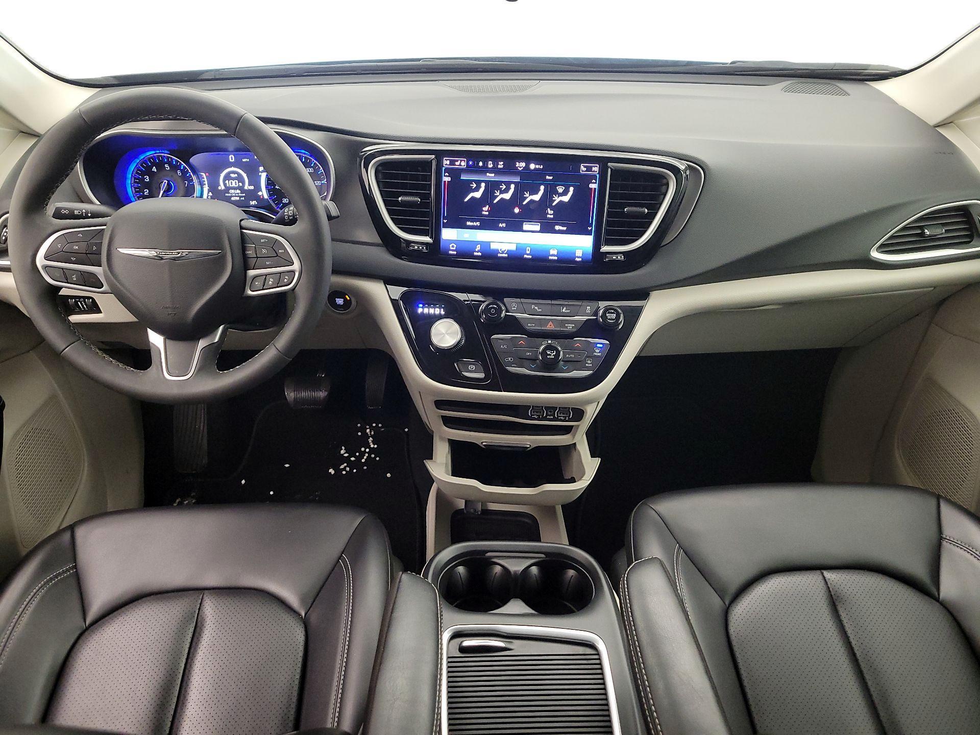 Thumbnail: 2023 Chrysler Pacifica - 9