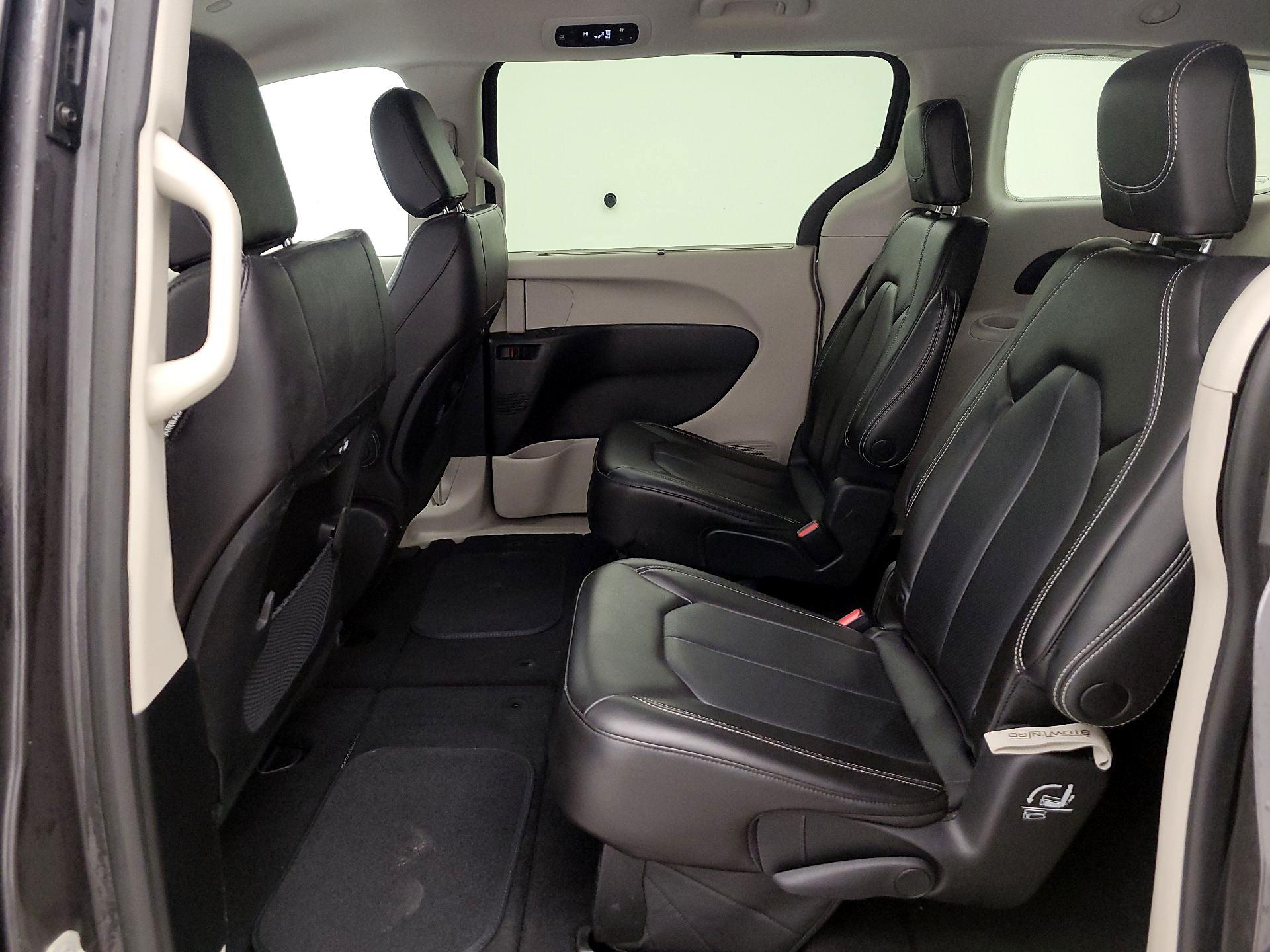 Thumbnail: 2023 Chrysler Pacifica - 19