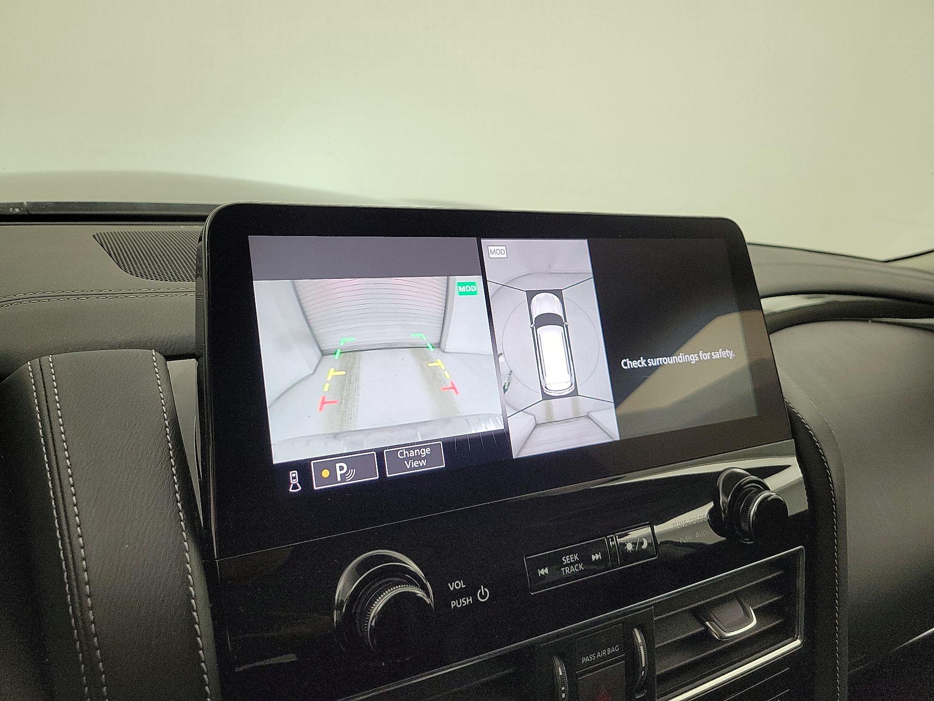 Thumbnail: 2024 INFINITI QX80 - 15