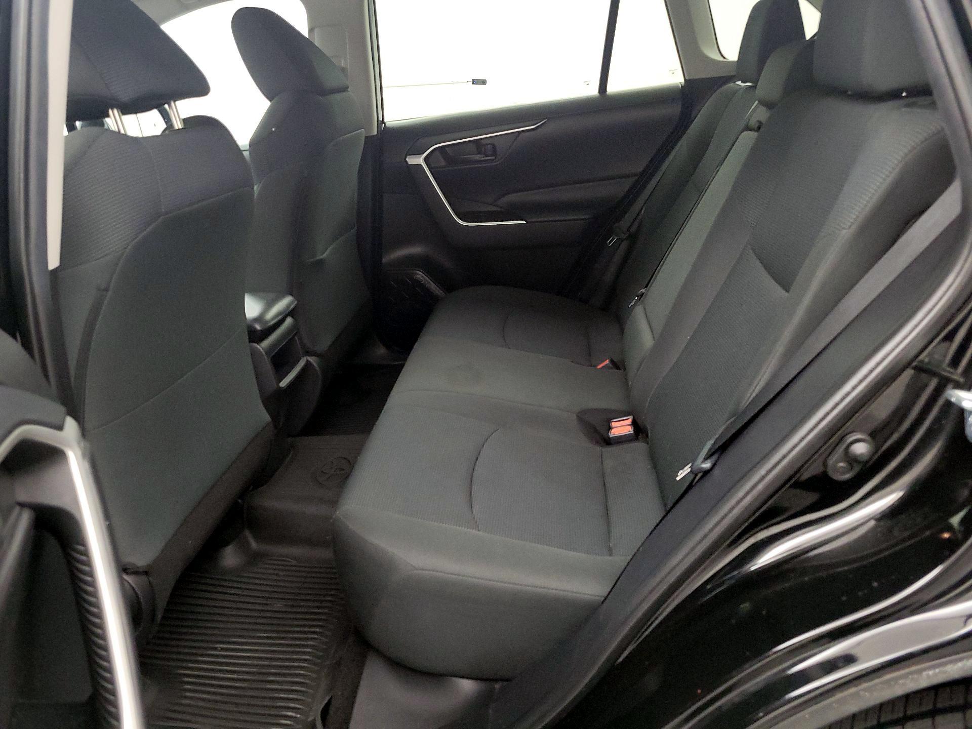 Thumbnail: 2020 Toyota RAV4 - 19