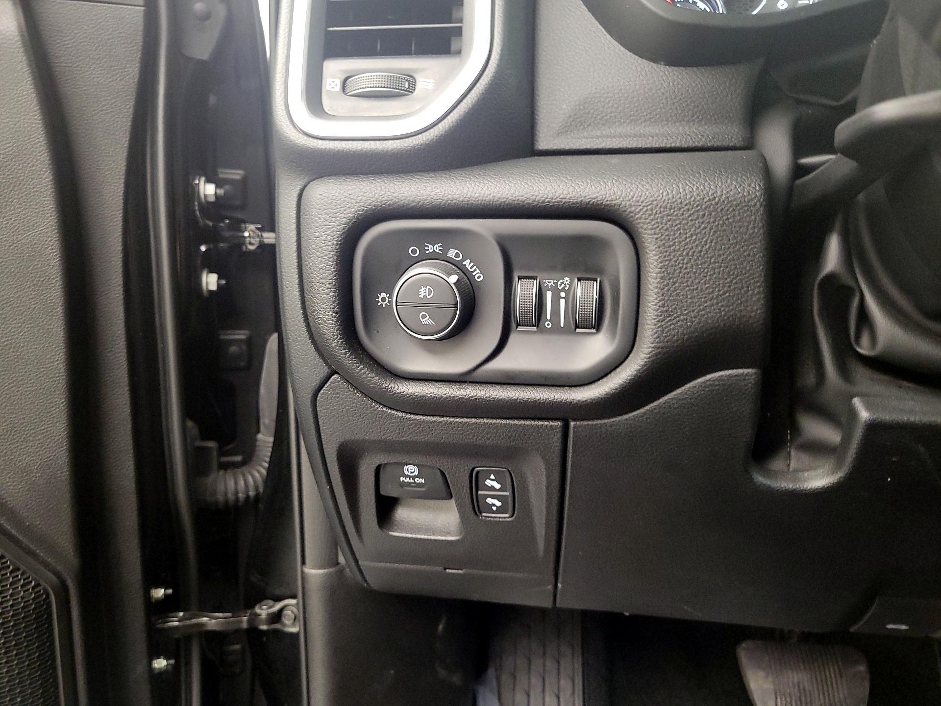 Thumbnail: 2025 RAM 1500 - 13