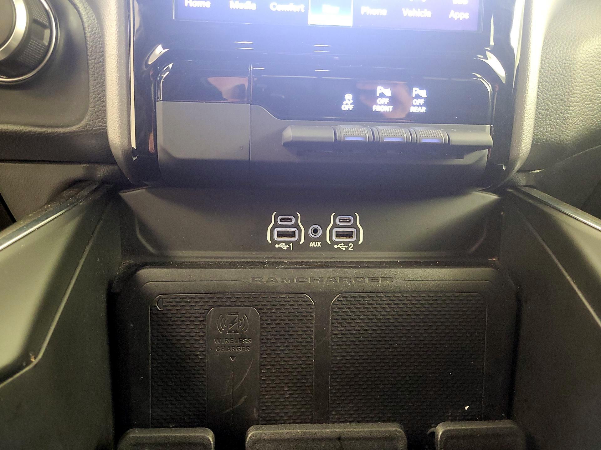 Thumbnail: 2025 RAM 1500 - 19