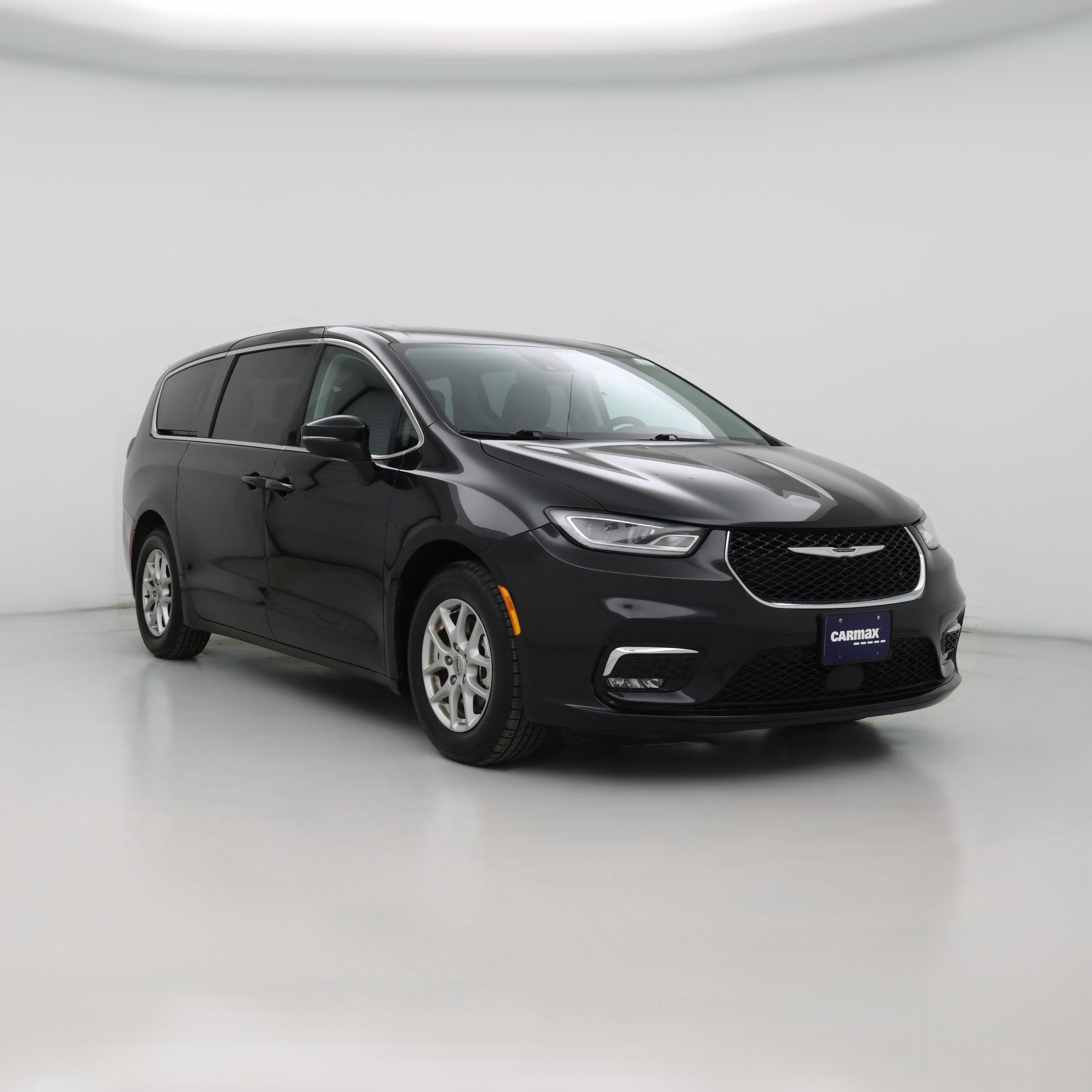 Thumbnail: 2023 Chrysler Pacifica - 1