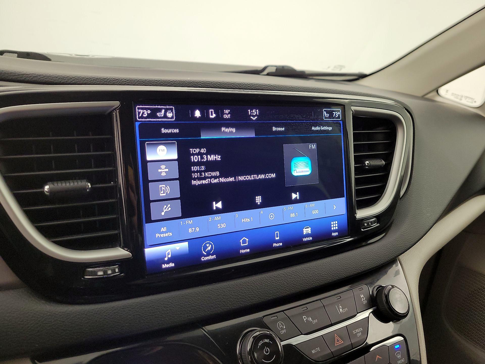 Thumbnail: 2023 Chrysler Pacifica - 15