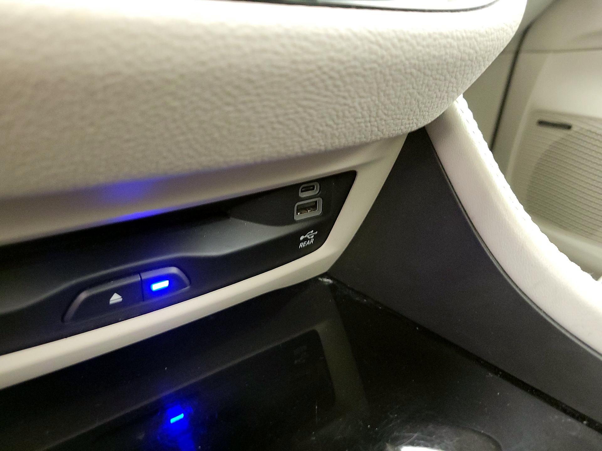 Thumbnail: 2022 Chrysler Pacifica - 19